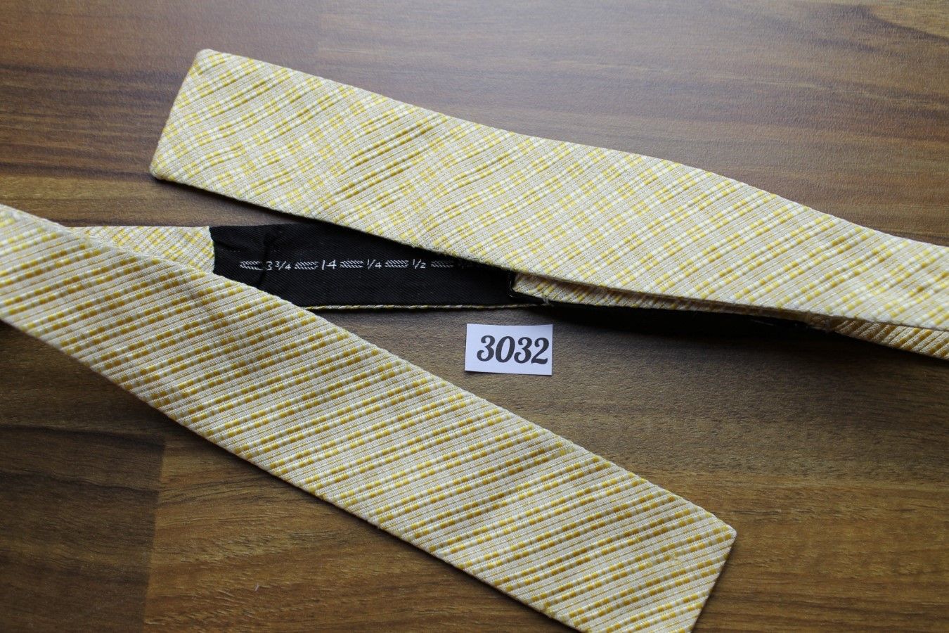 Vintage Self Tie Bow Tie Square End Paddle Gold Cream Textured