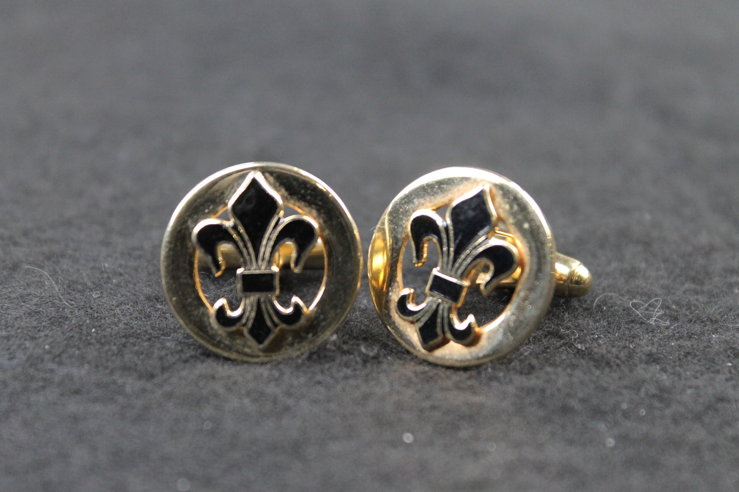 Vintage Fleur de Lys Cufflinks Gold Metal and Enamel