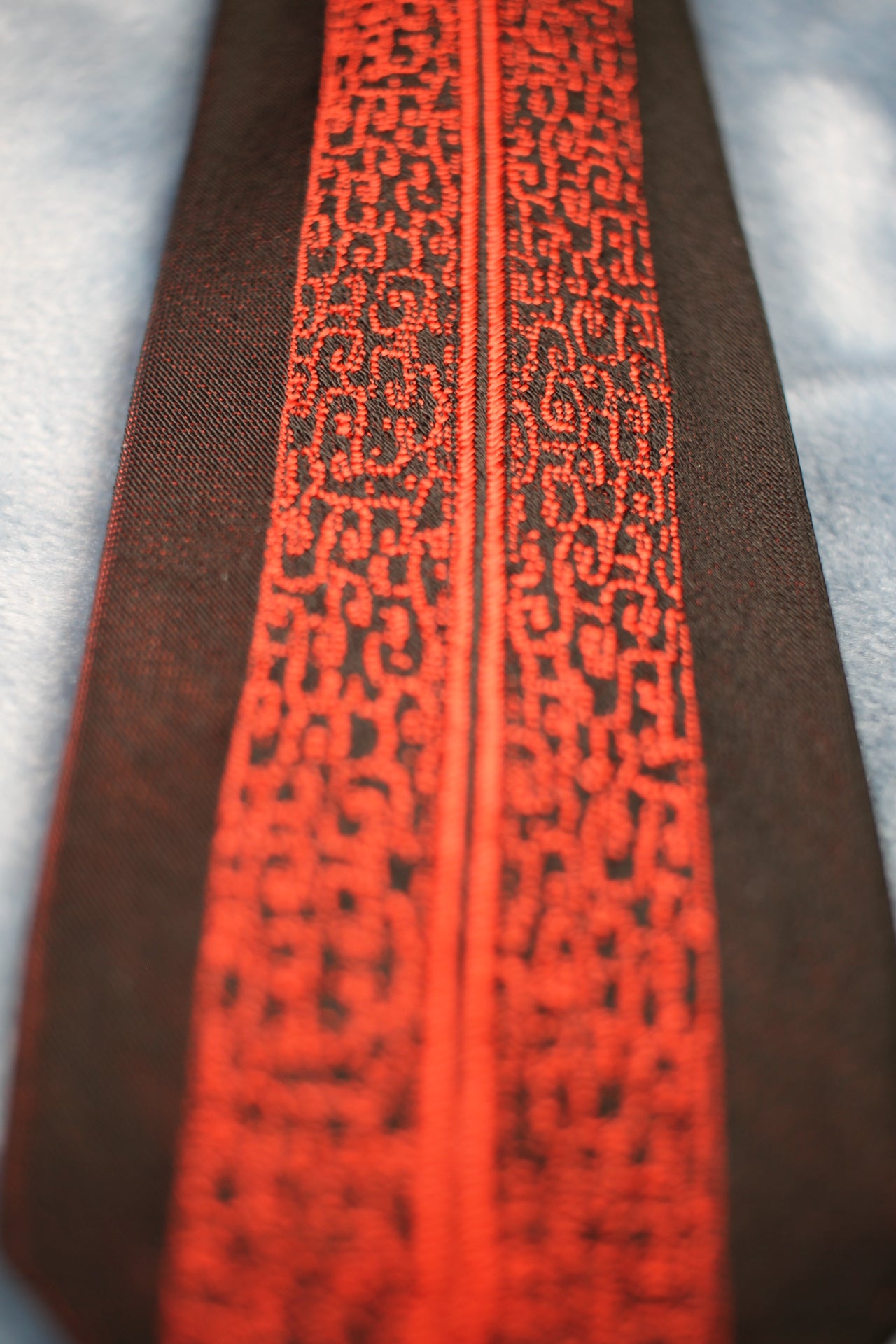 Vintage Wembley Red Black Pattern Skinny Tie with tags 1940s/50s