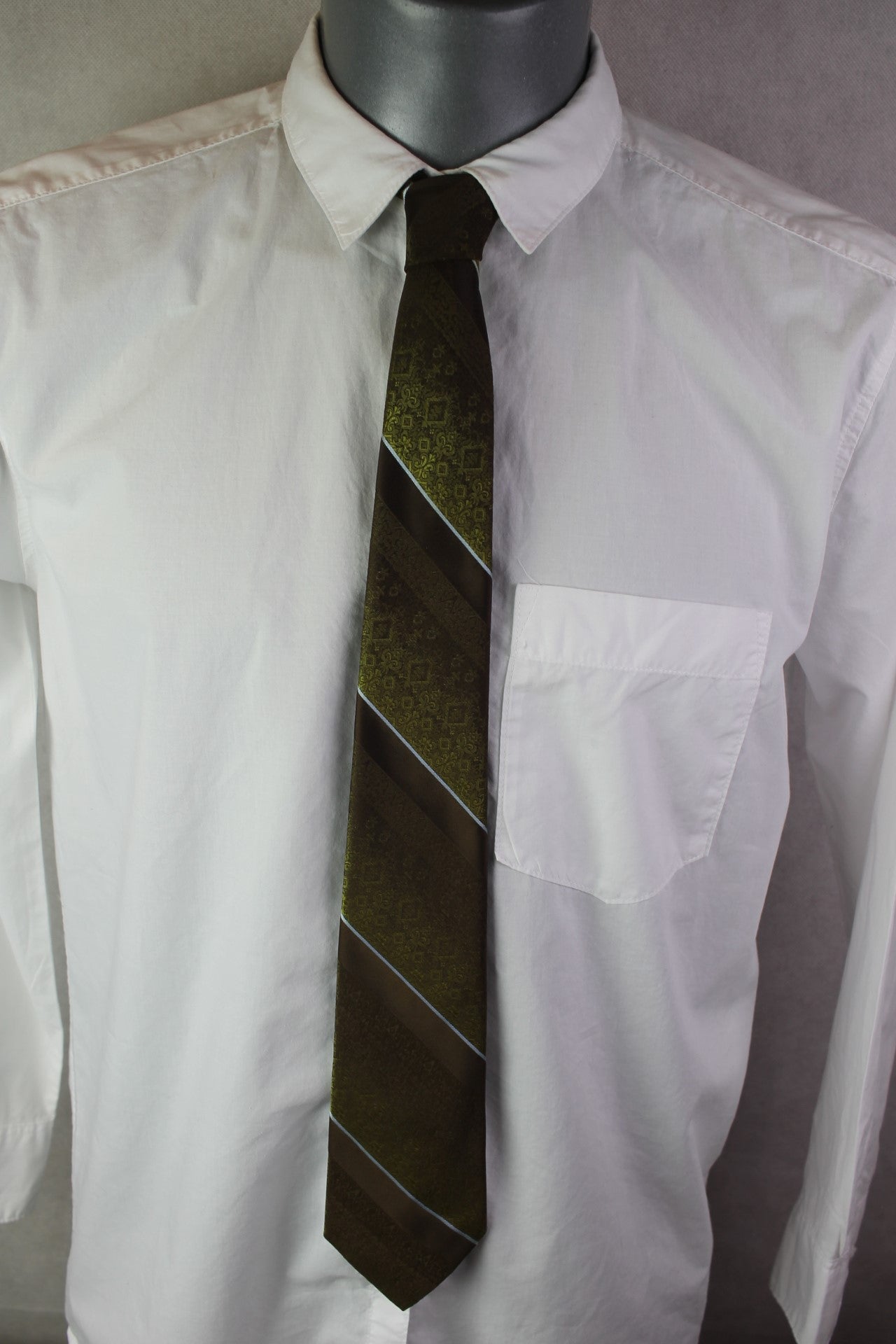 Vintage Wembley green brown jacquard striped tie