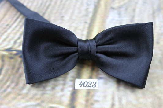 Vintage pre-tied classic black satin bow tie adjustable