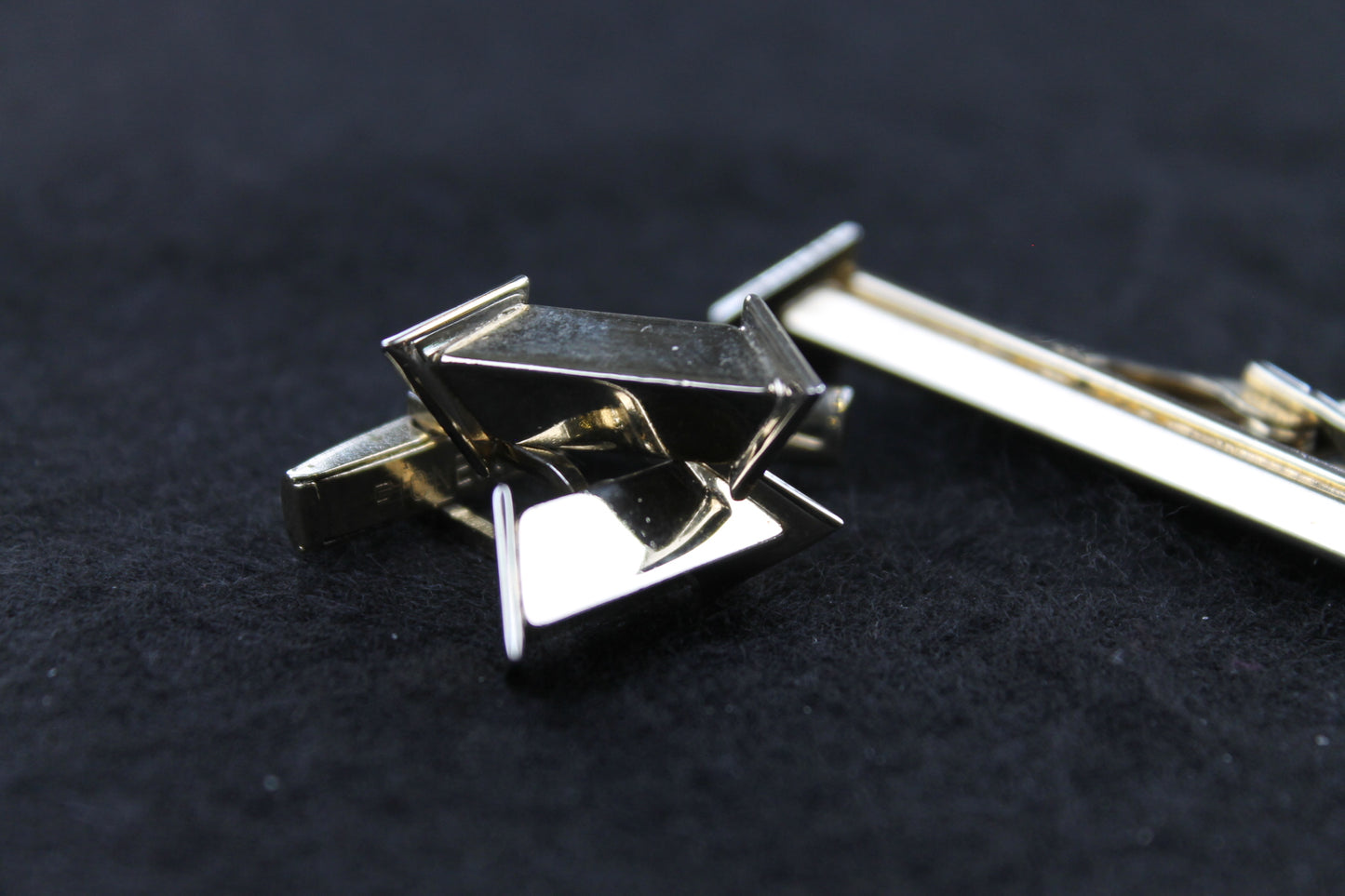 Vintage Triangular Bar Cufflinks & Tie Clip Set