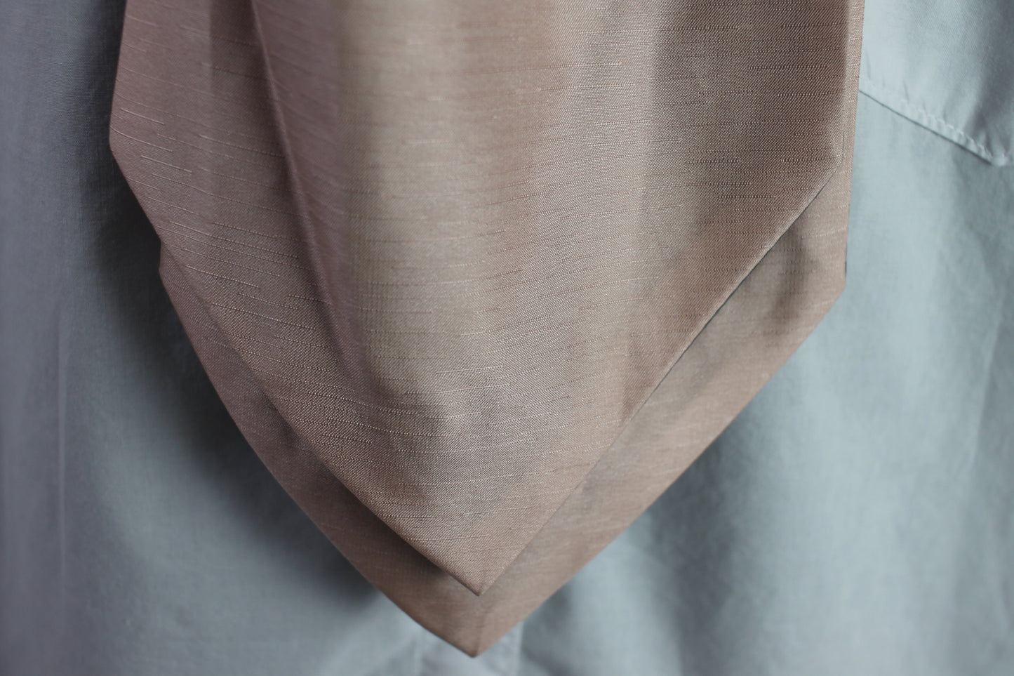 Vintage Jack Reid pre-tied dusky pink wedding cravat adjustable
