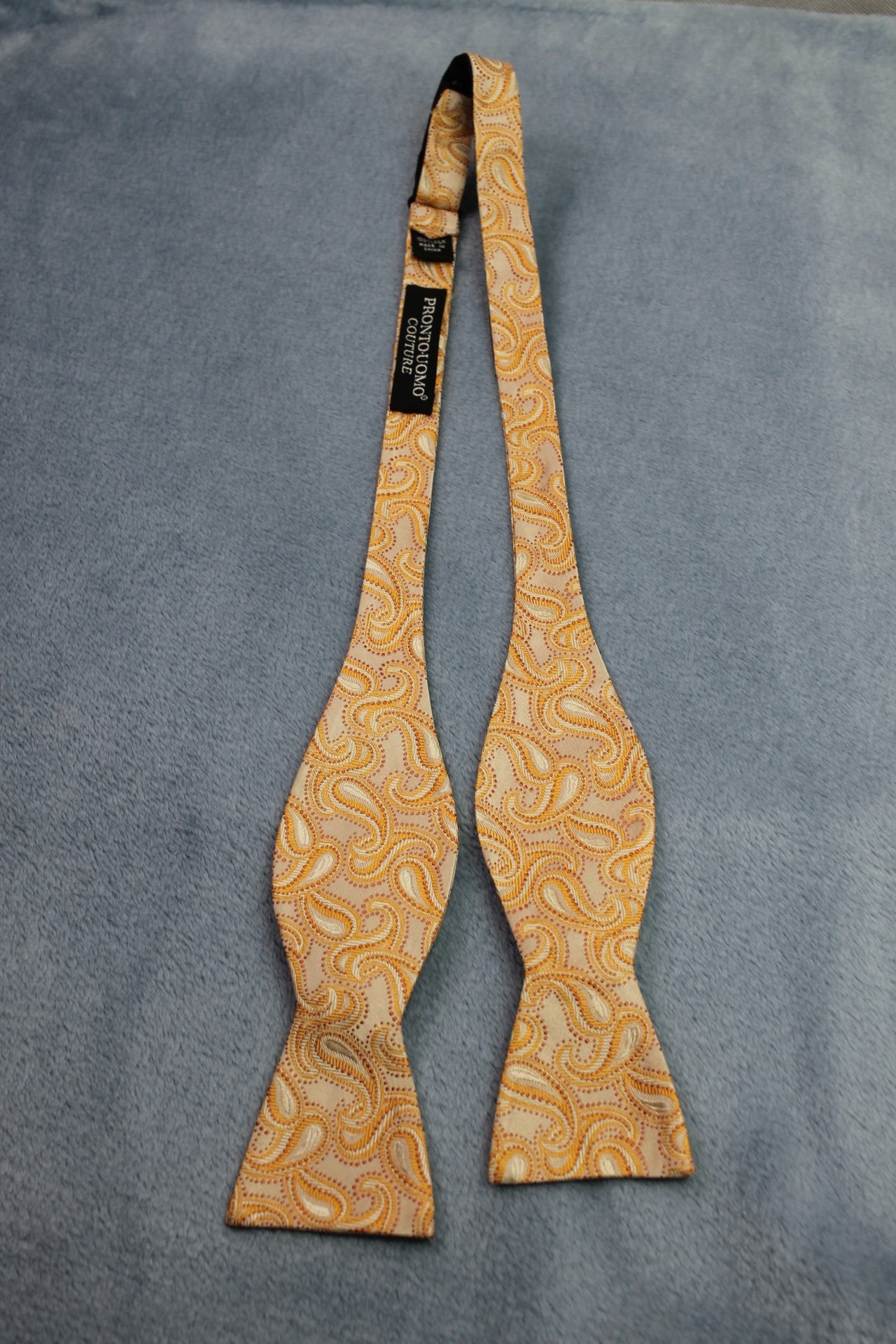 Vintage Pronto Uomo Couture 100% silk self tie thistle end  orange paisley bow tie adjustable
