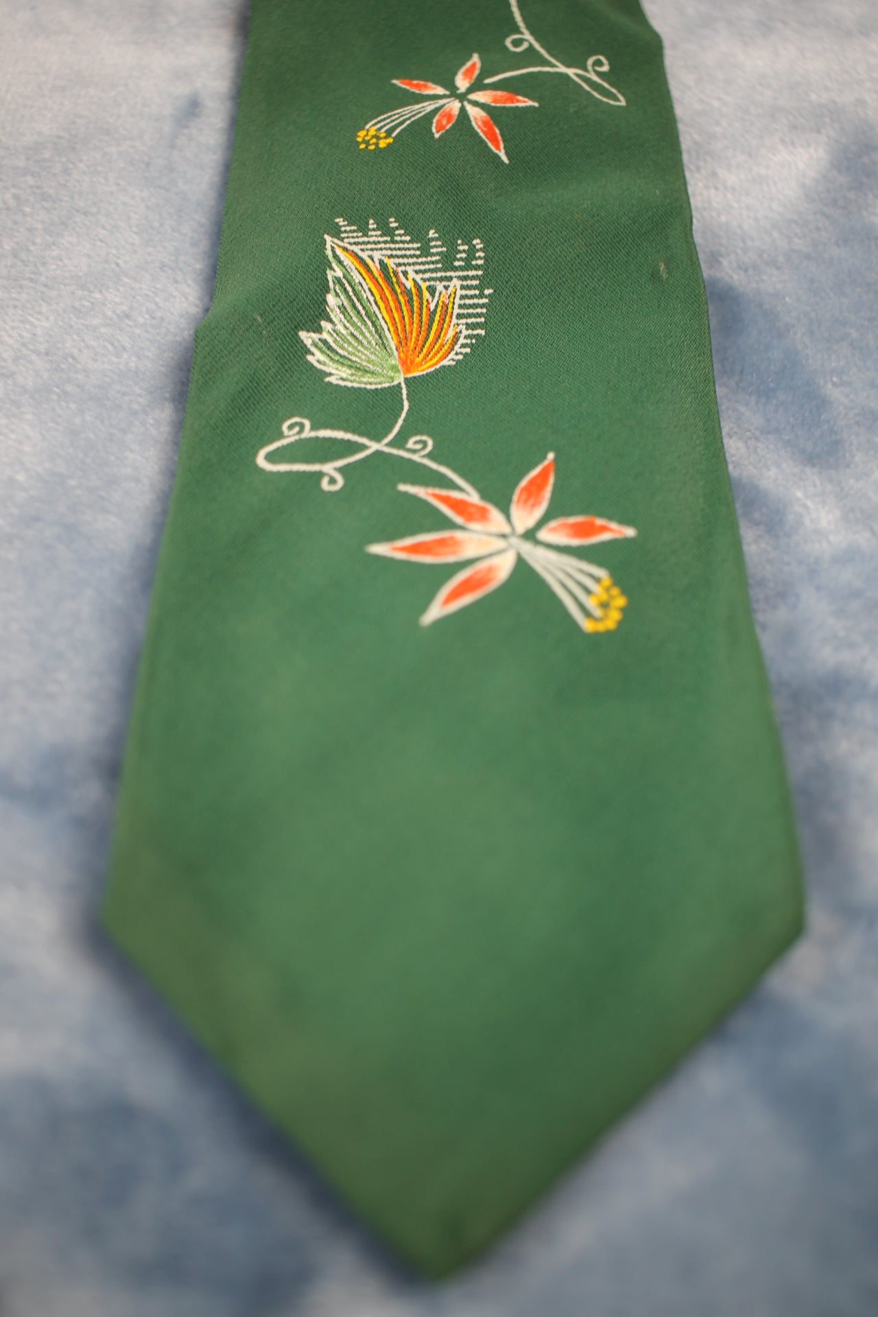 Vintage L L Kalberg 1940s/50s dark green orange pink floral tie