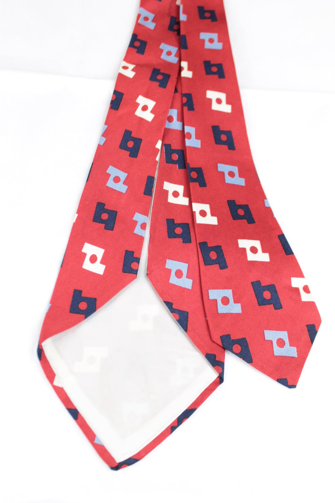 Vintage 1950s Bullock's Pasadena All Silk Candy Red Pattern Swing Tie