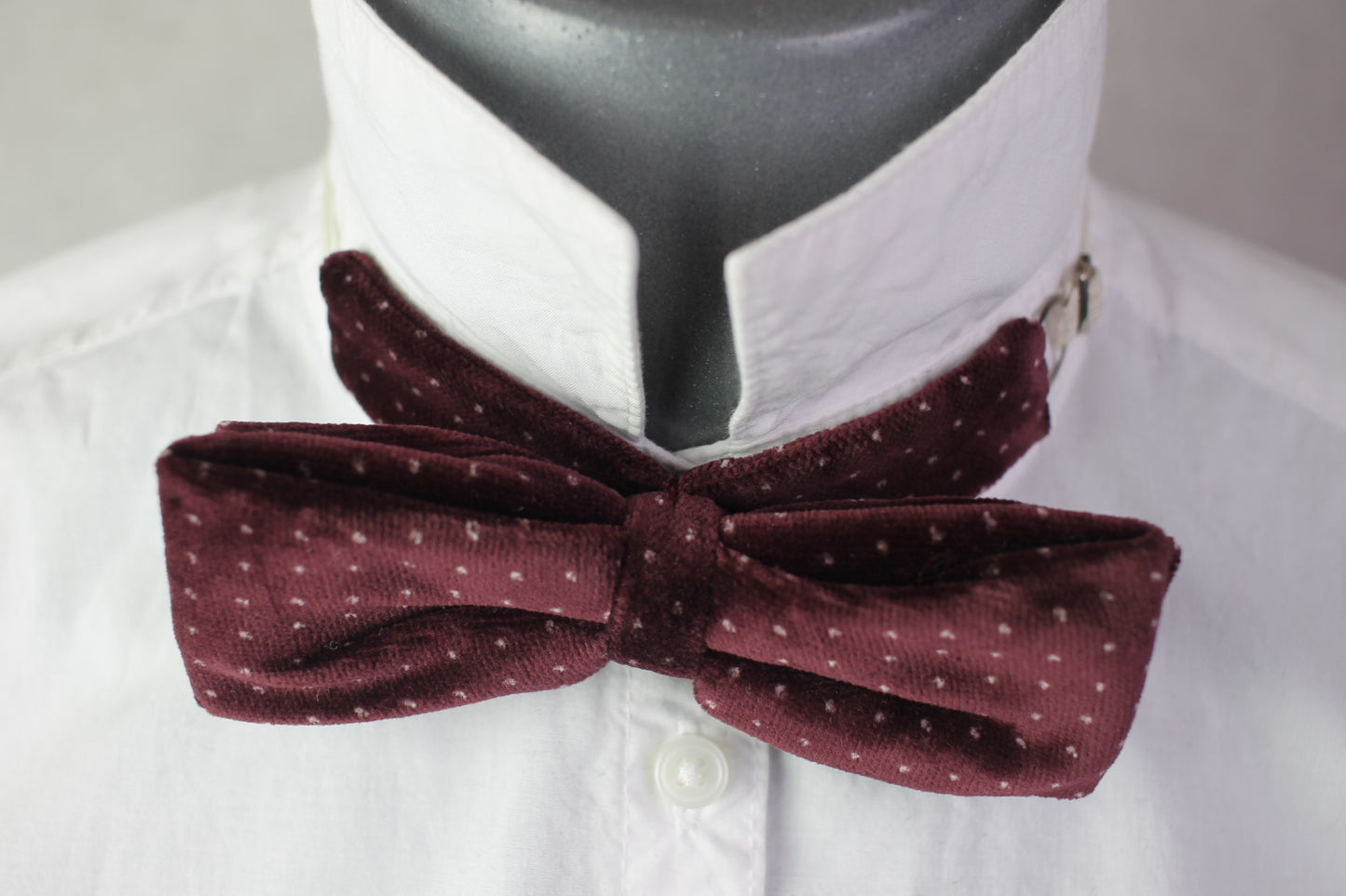 Vintage pre-tied velvet dark purple white spots pattern bow tie adjustable