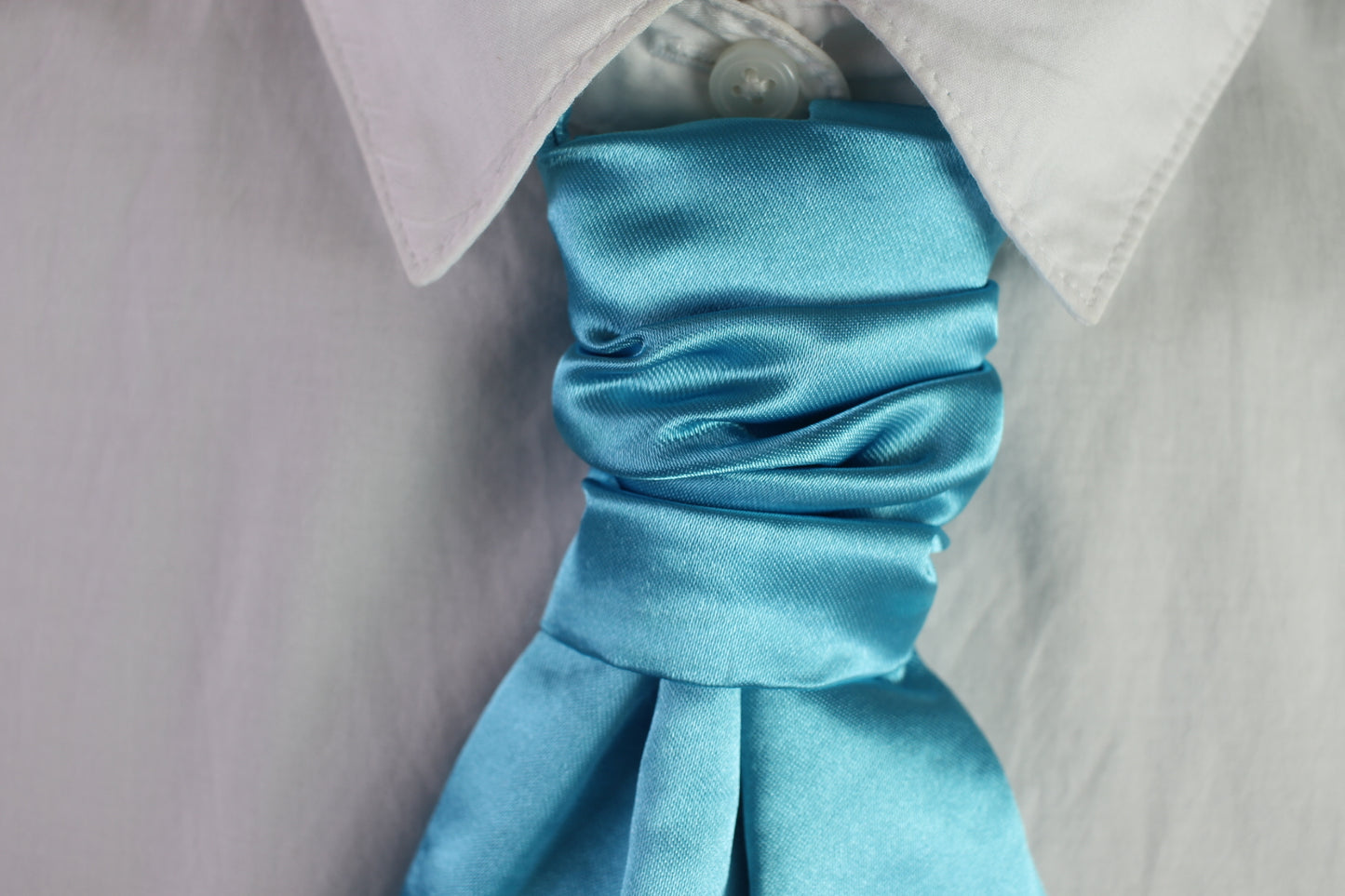 Vintage pre-tied turquoise blue wedding cravat adjustable
