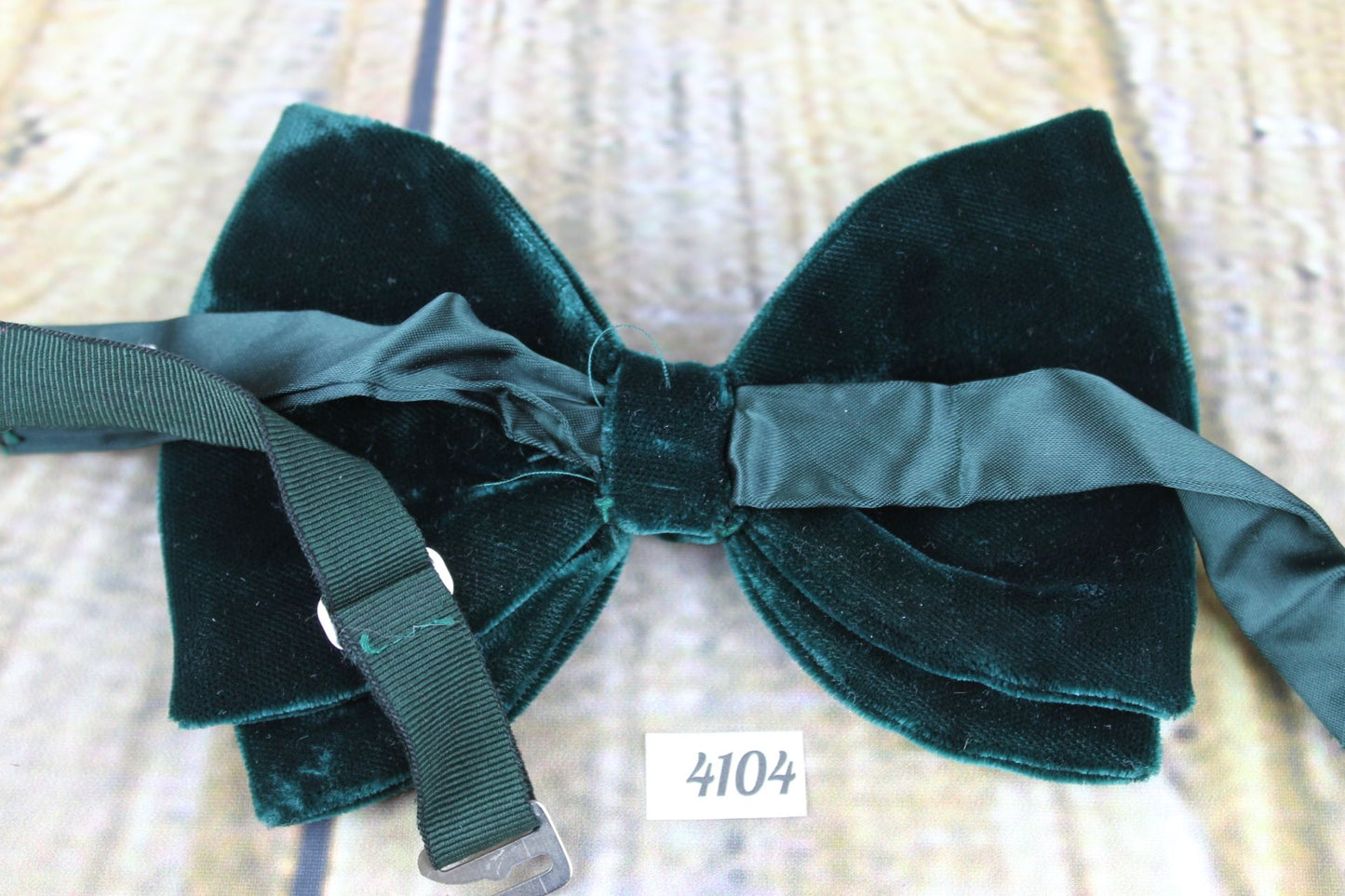 Vintage 1970s Emerald Green Velvet Pre-Tied Bow Tie