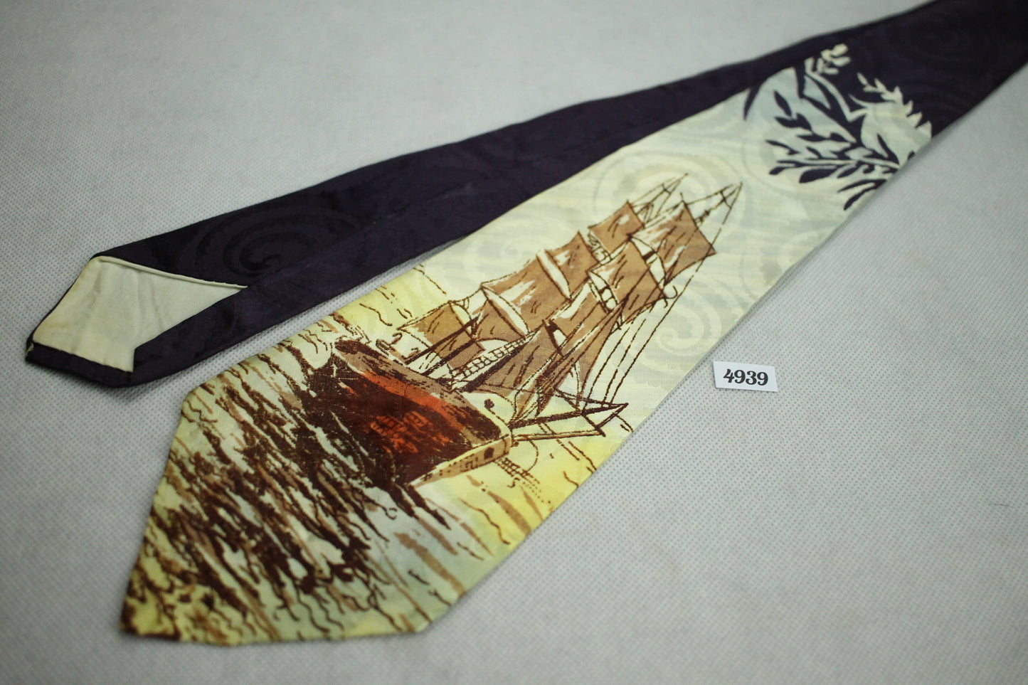 Stylebest Galleon Hand Fashioned Jacquard Vintage Swing Tie 1940s/50s