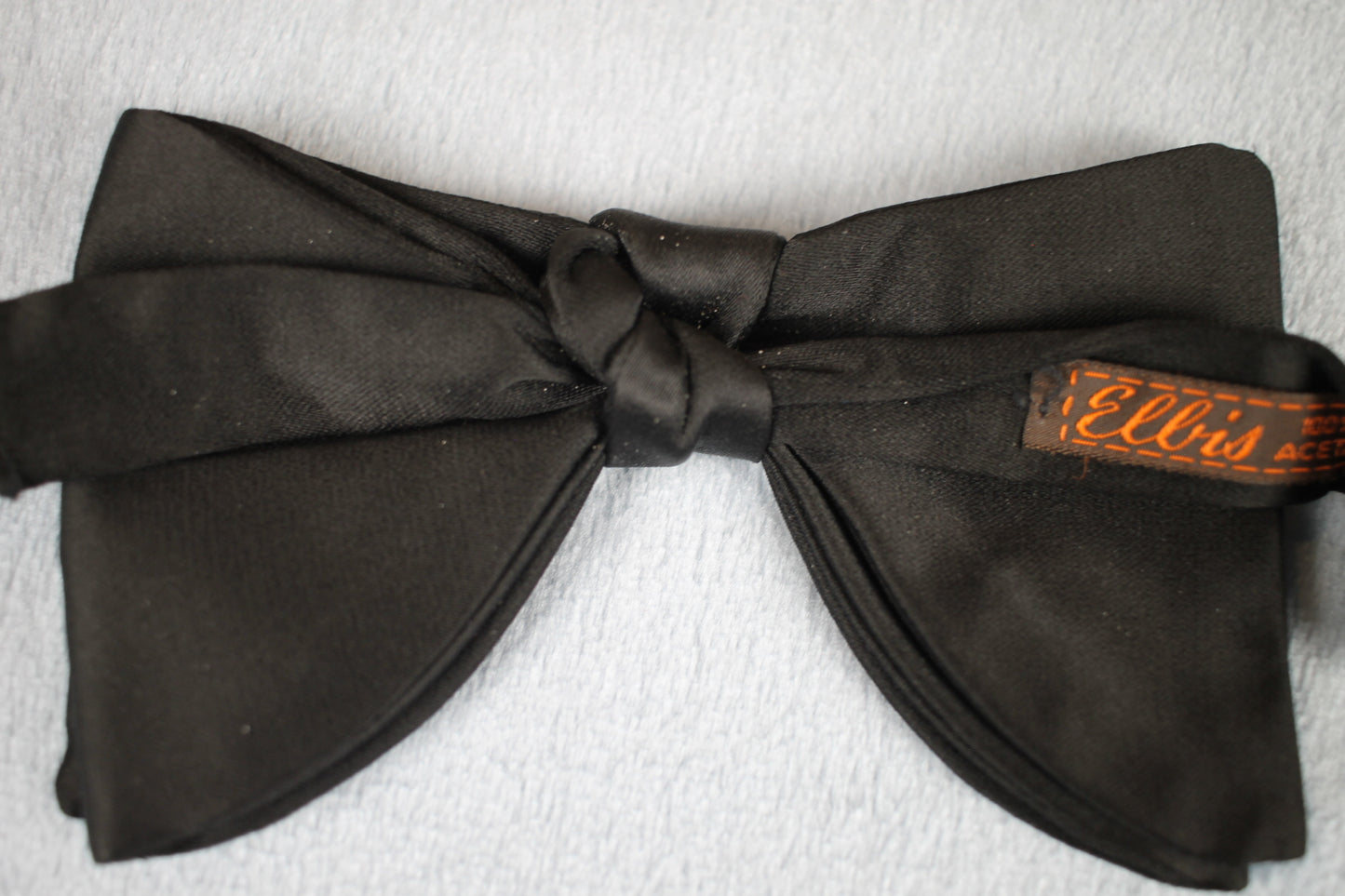 Vintage Ellis classic black pre-tied bow tie one size