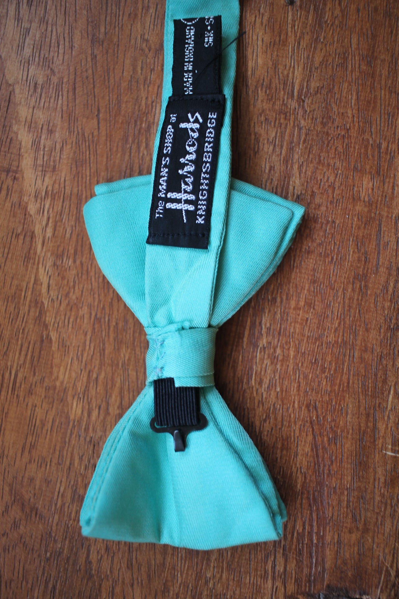 Vintage Harrods Knightsbridge pre-tied bow tie mint green adjustable