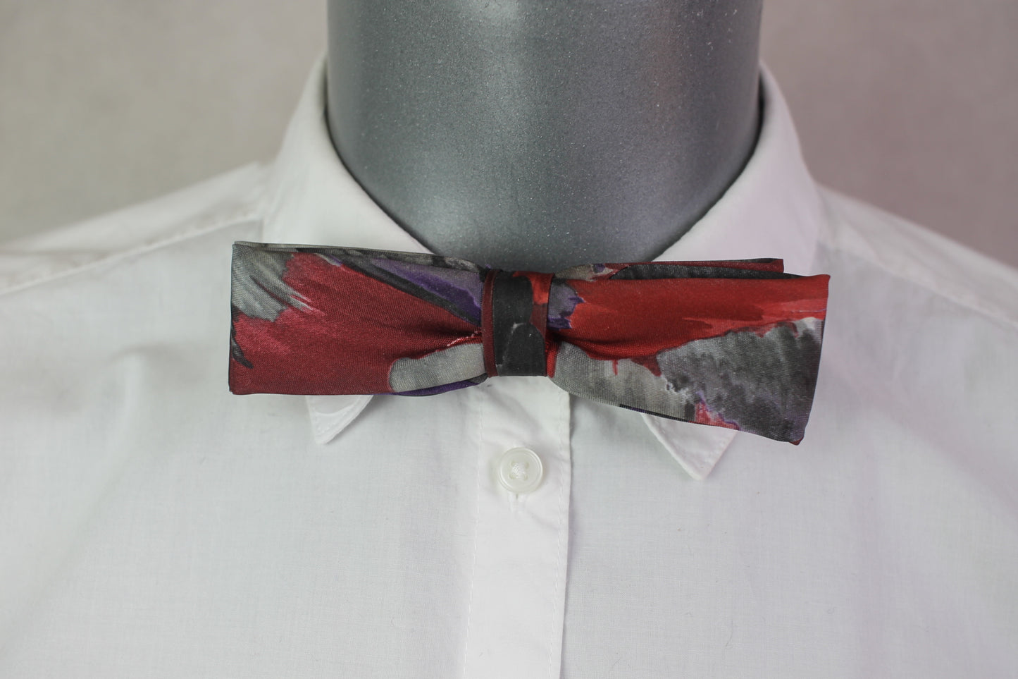 Vintage pre-tied clip on dark red grey pattern bow tie