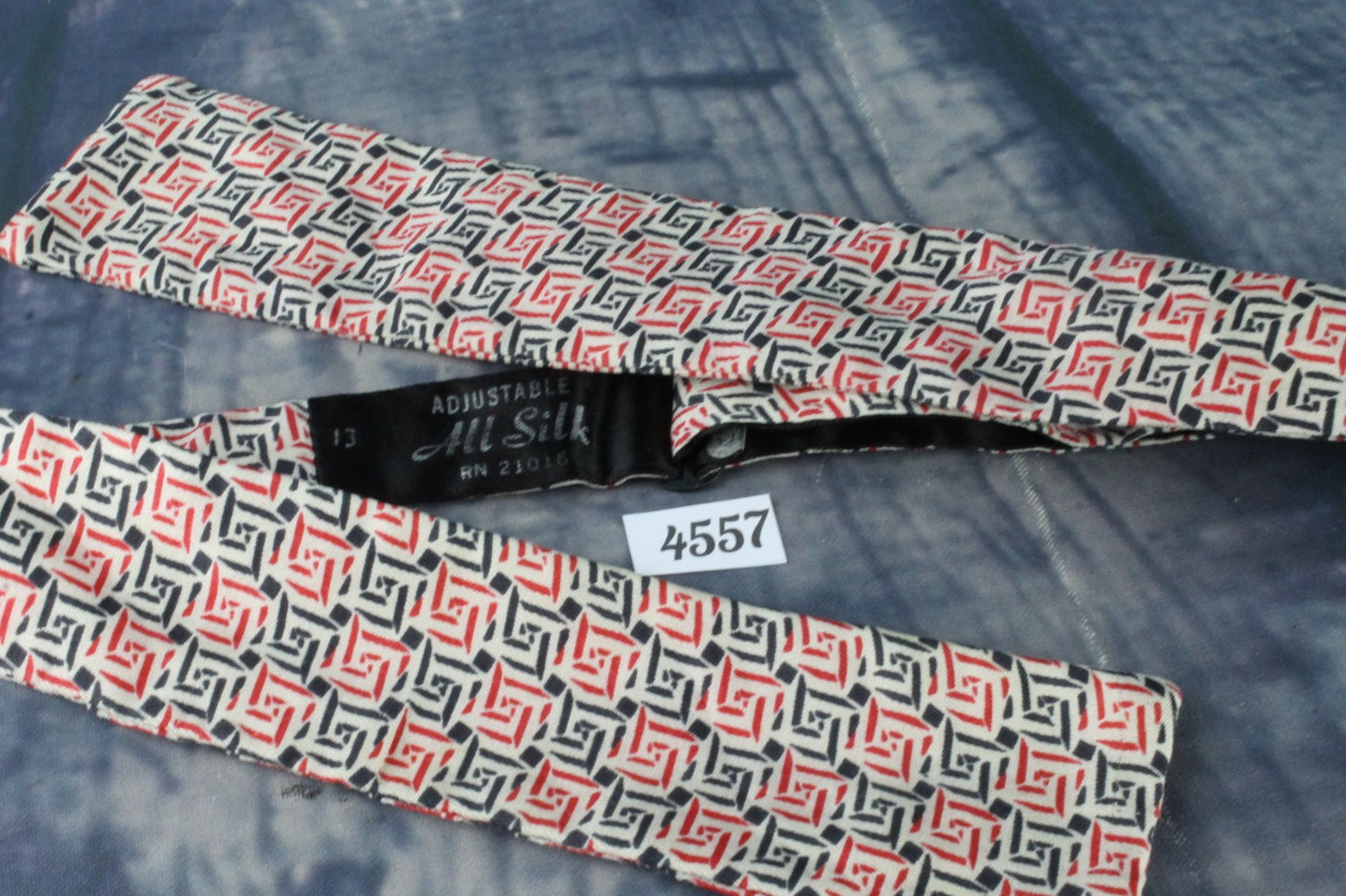 Superb Vintage All Silk Red Black Self Tie Square End Paddle Bow Tie
