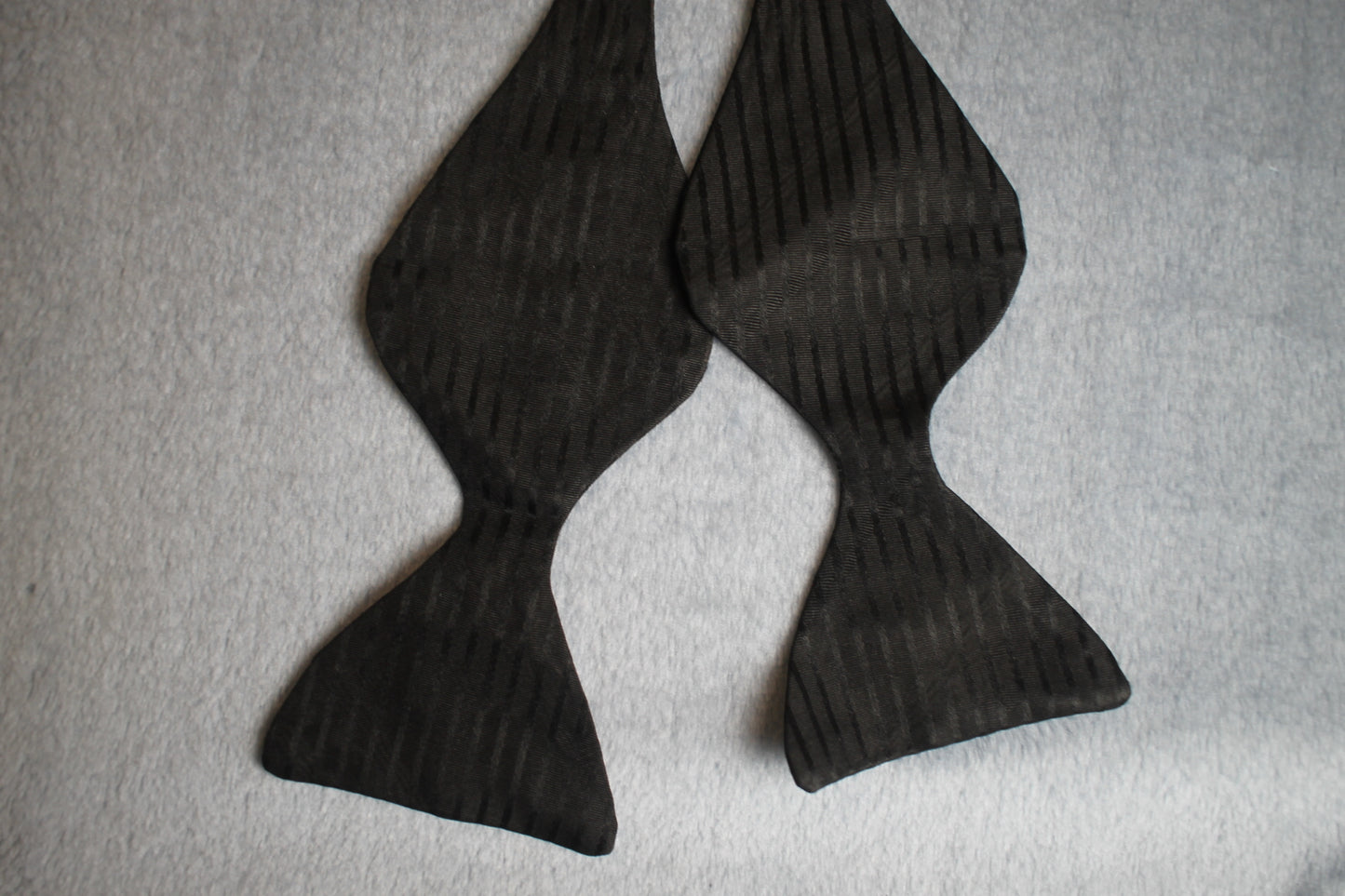 Vintage self tie thistle end classic black striped bow tie