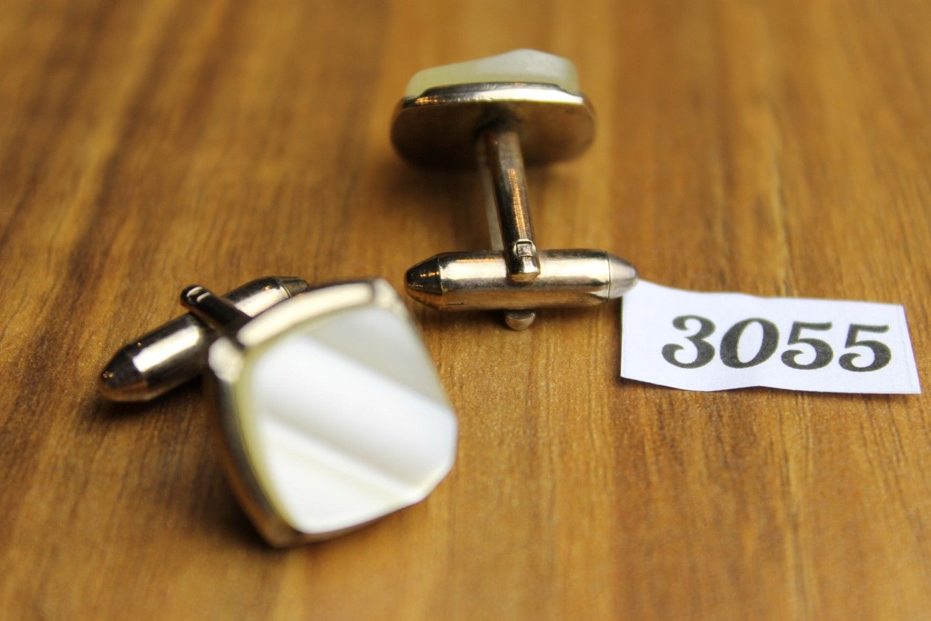 Vintage Rippled Pearly Lucite Cuff Links