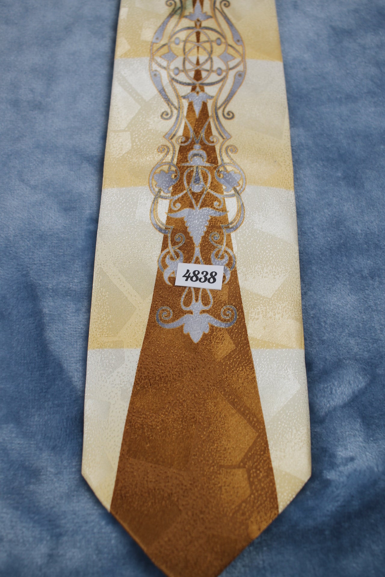 Vintage Fratello Hand Made1940s/50s cream bronze blue pattern swing tie