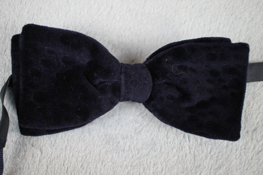 Vintage pre-tied classic blue velvet bow tie adjustable