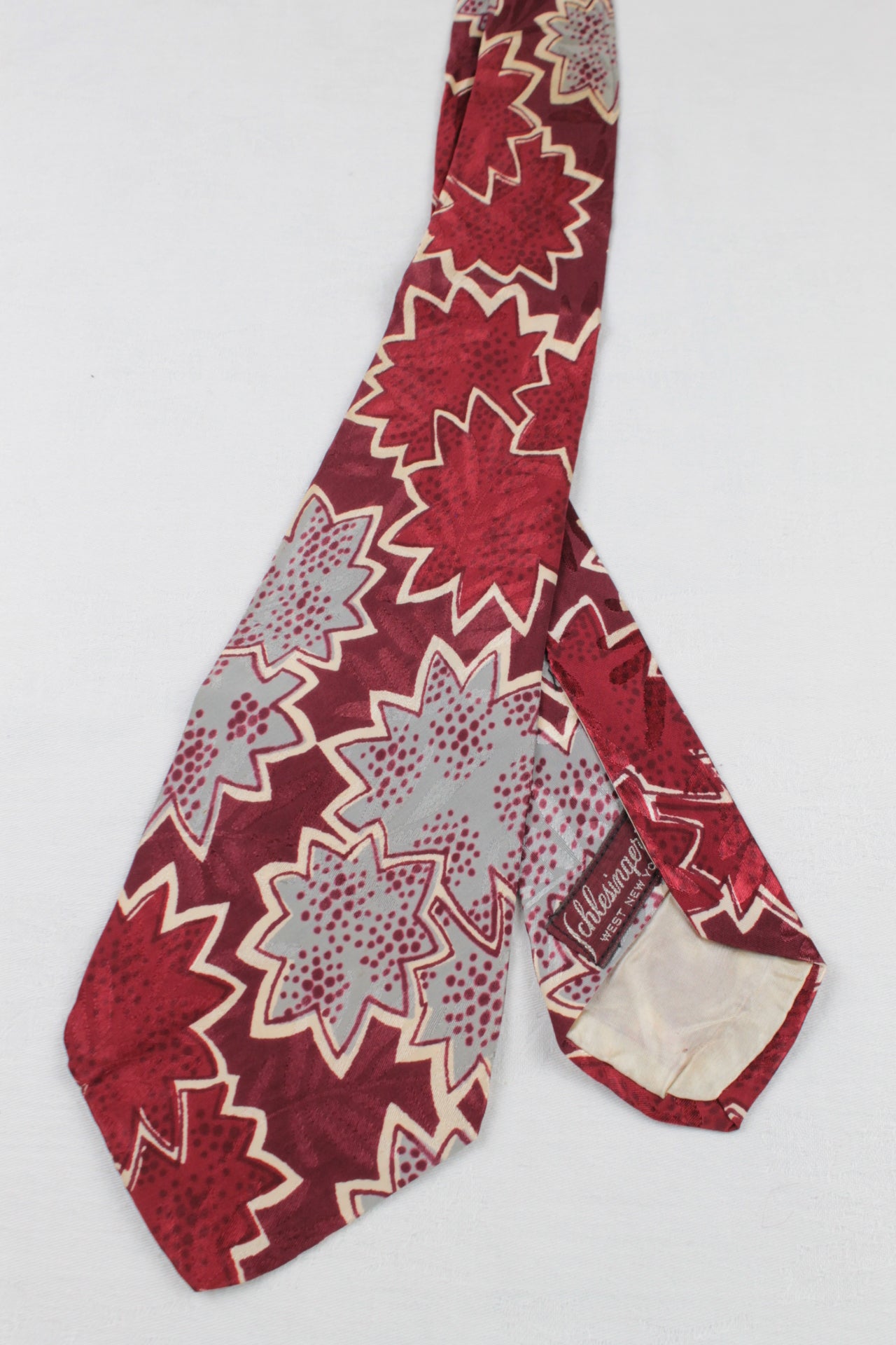 Vintage Schlesingers West New York Dark Red Silver Grey Leaf Pattern Swing Tie 1940s/50s
