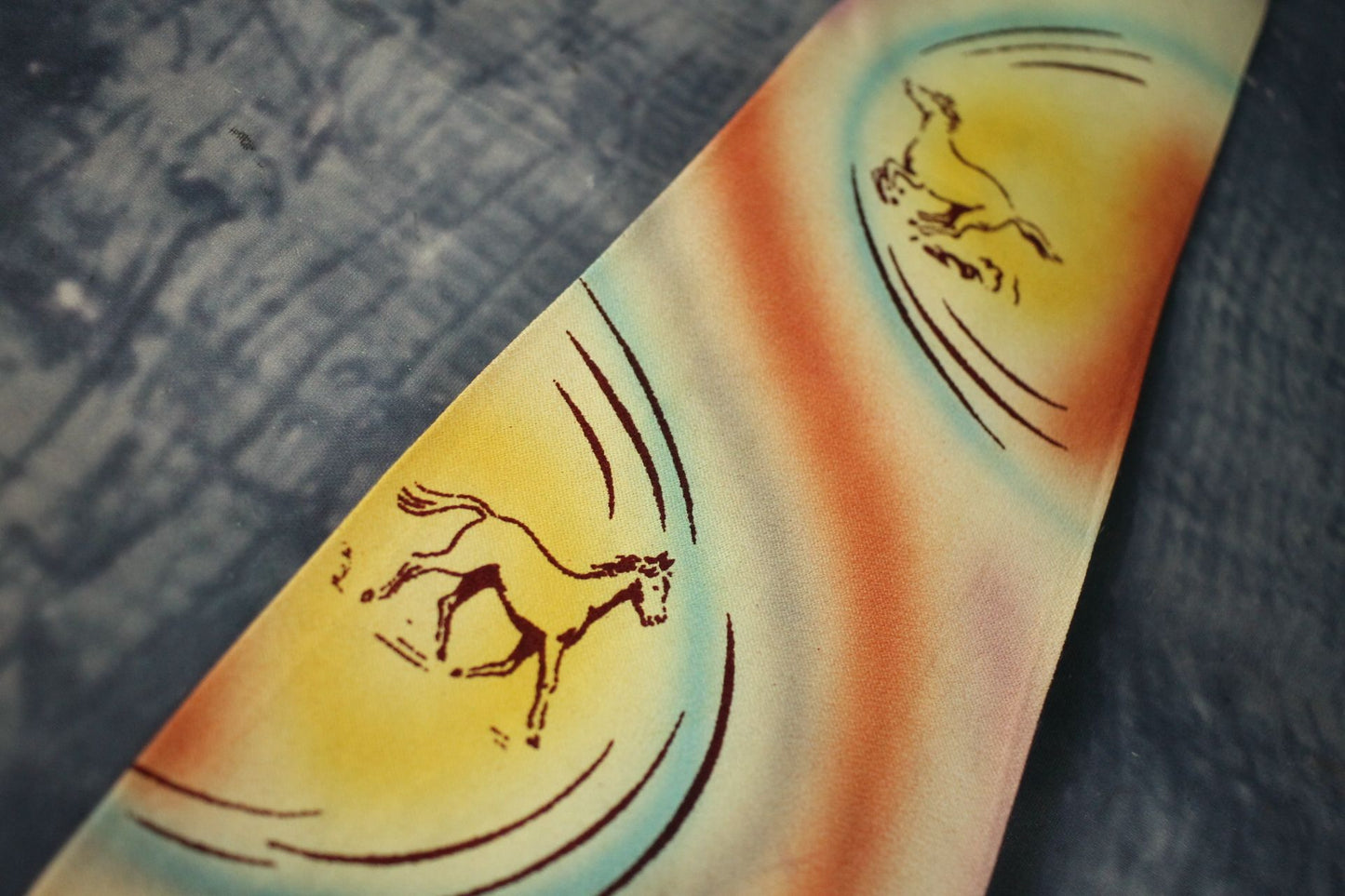 Vintage 1940s/1950s Louvre Cravat Multi coloured Hand Painted Horses Tie Lindy hop Swing Zoot Suit Rat Pack