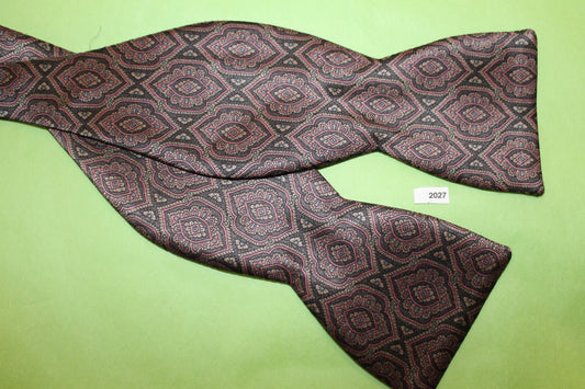 Vintage BeauTies LTD 100% Silk Self Tie Straight End Thistle Self Tie Bow Tie Mauve Grey Green