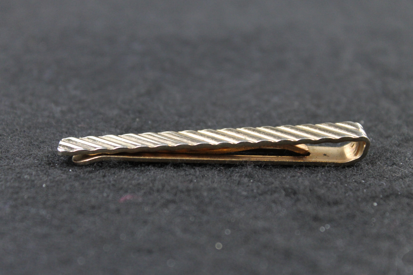 Vintage Ridged Gold Metal Tie Clip