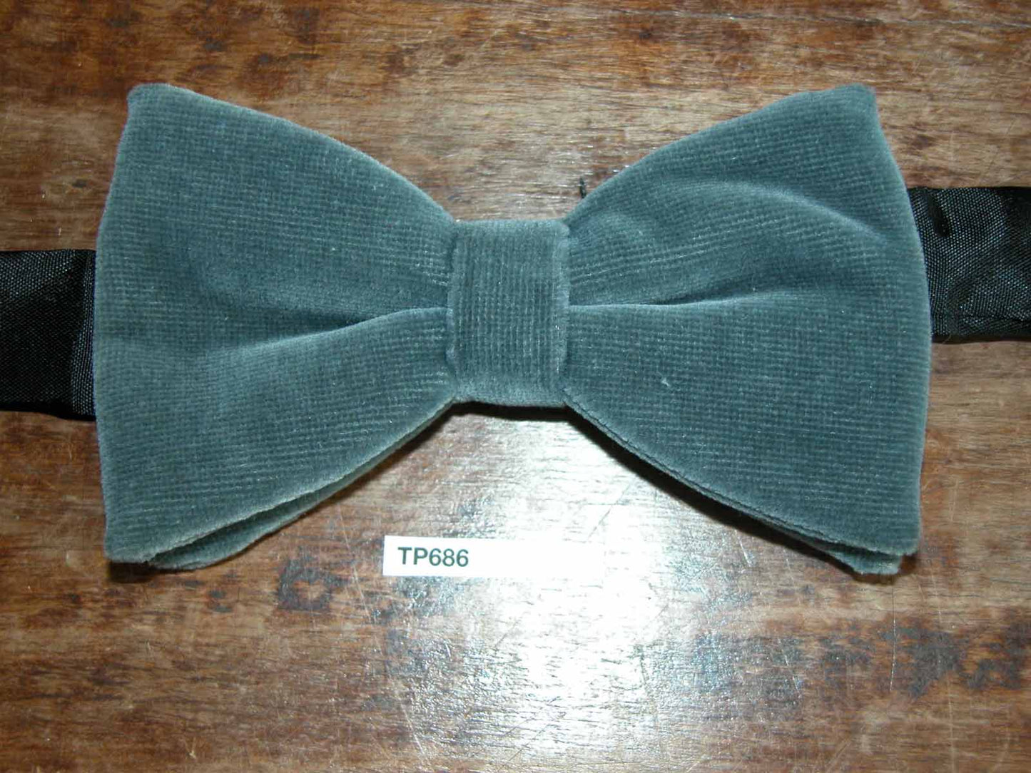 Vintage 1970s Pre Tied Bow Tie Grey Velvet Adjustable