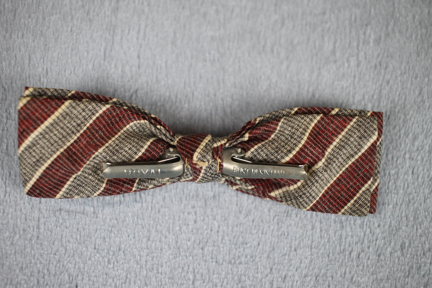 Vintage grey red striped pattern clip on bow tie