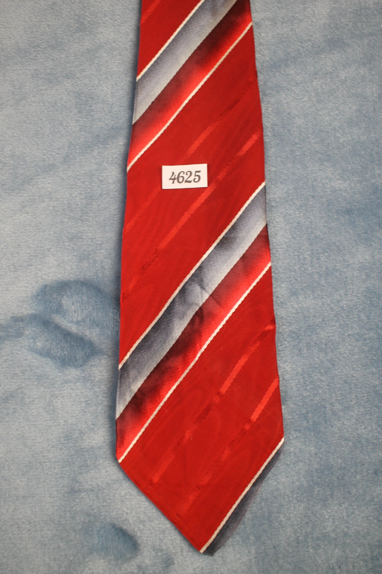 Vintage Red Silver Striped Pattern Swing Tie 1940s/50s