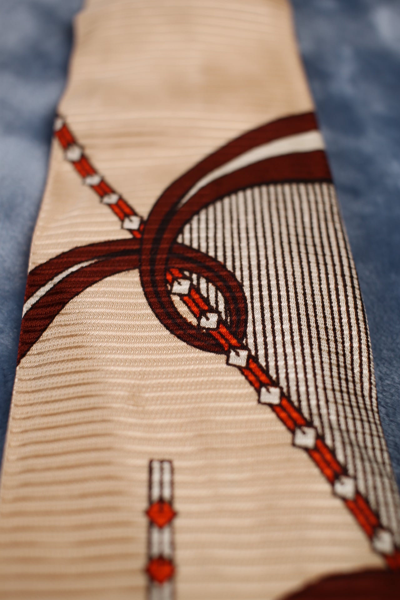 Vintage 1940s/50s cream brown orange pattern tie