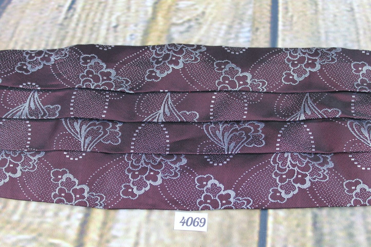 Vintage Moss Bros Burgundy Silver Floral Adjustable Pleated Cummerbund