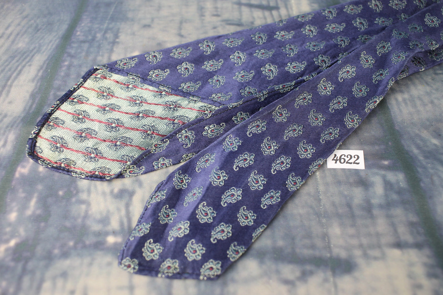 Vintage Artcraft Cravats Hand Tailored Blue Silver Paisley Tie 1940s/50s