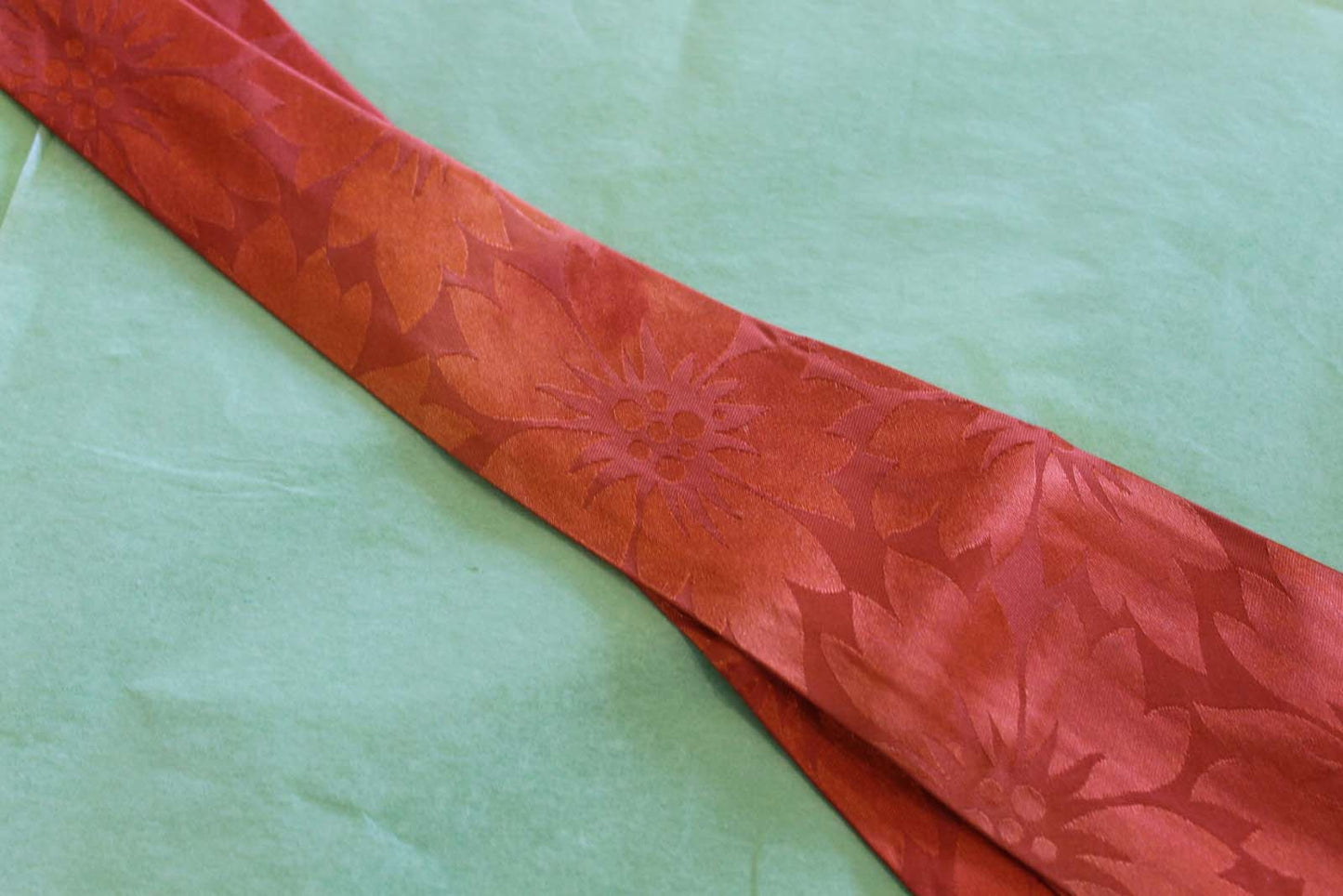 Vintage Exclusive 1940s/50s floral burnt orange jacquard swing tie