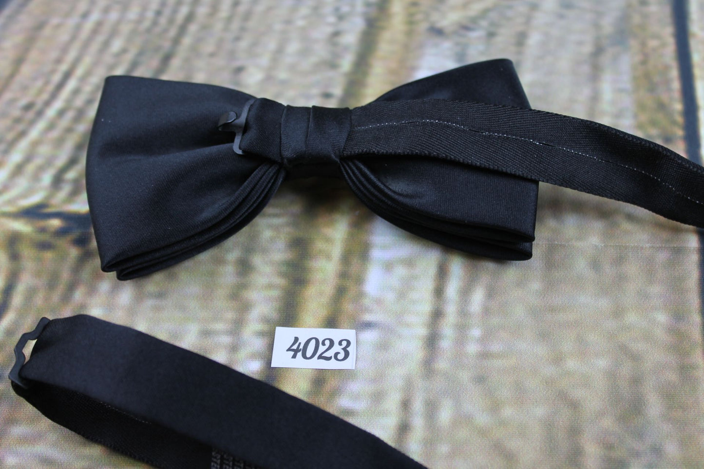 Vintage pre-tied classic black satin bow tie adjustable