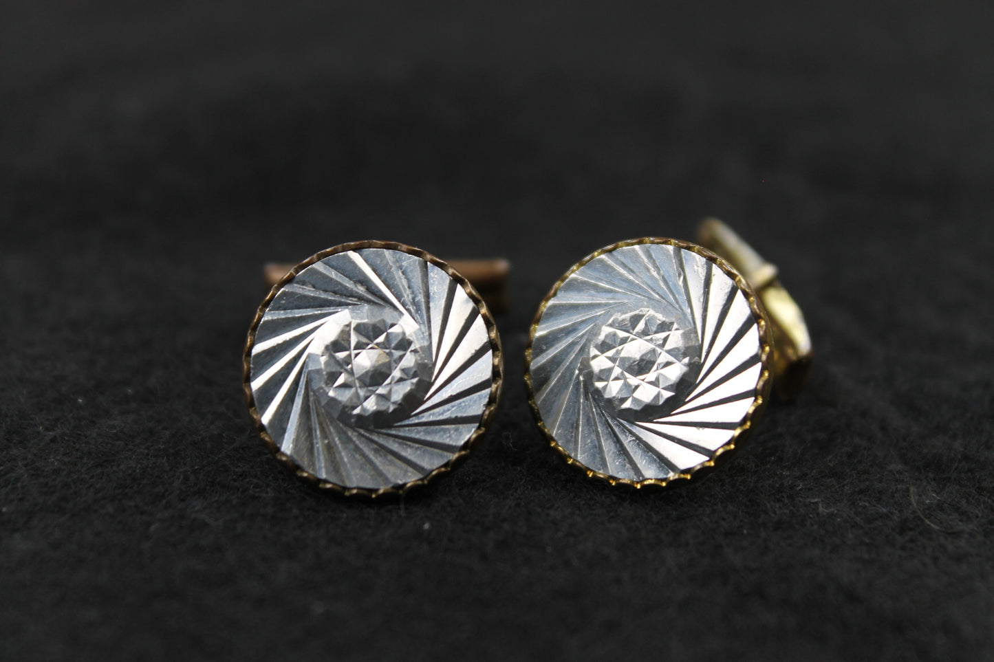 Vintage Round Spiral Cut Facet Centre Silver Face Cufflinks
