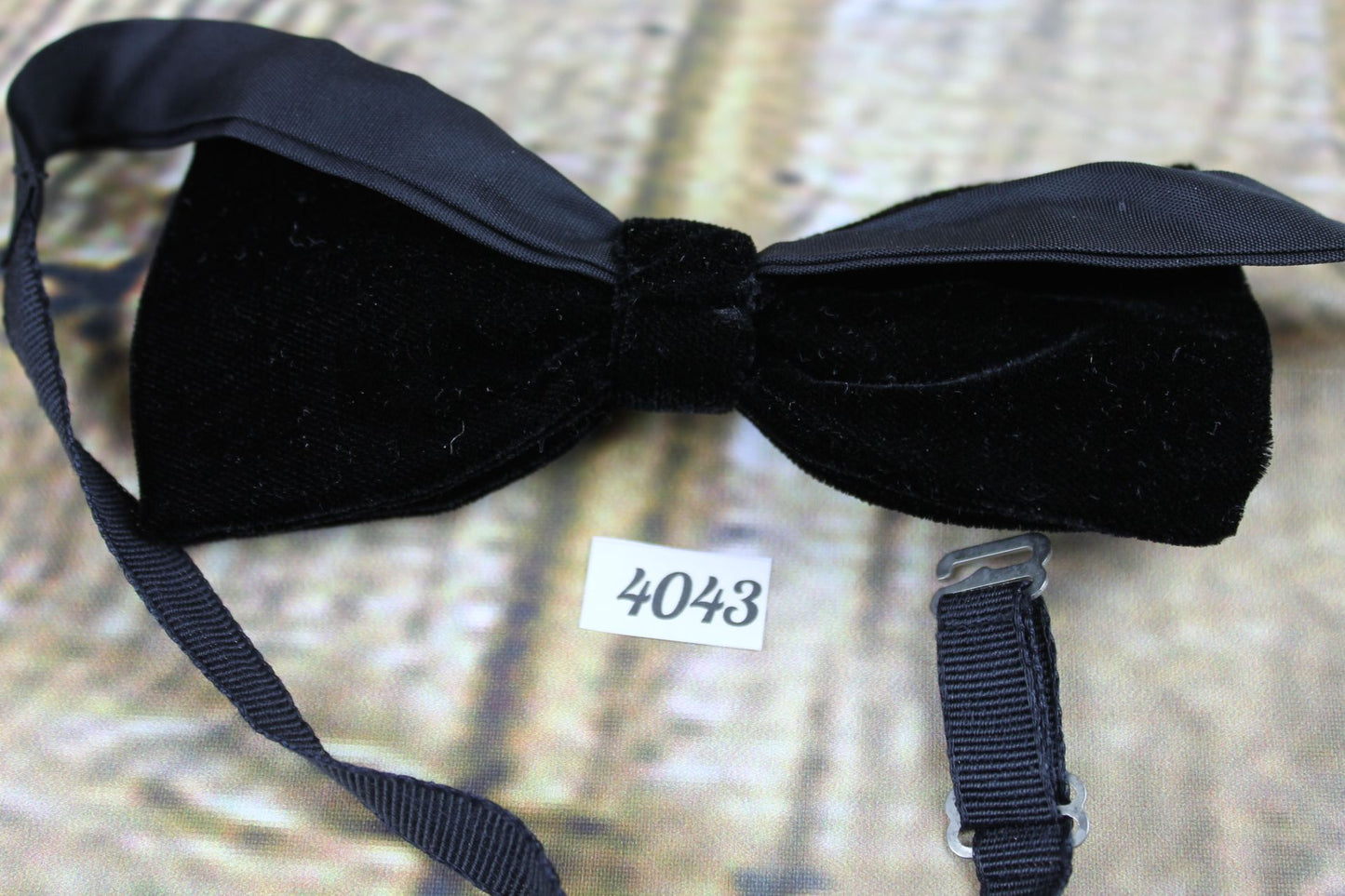 Vintage Classic Black Velvet Pre Tied Bow Tie Adjustable