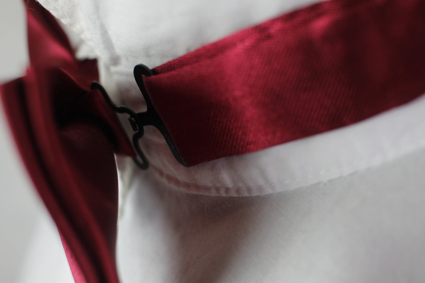 Vintage pre-tied deep red bow tie adjustable still in box