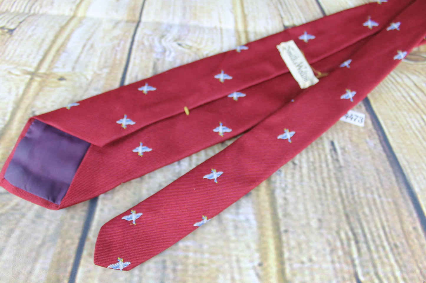 Vintage Smith & Welton burgundy duck hunting shooting design skinny tie 1960s