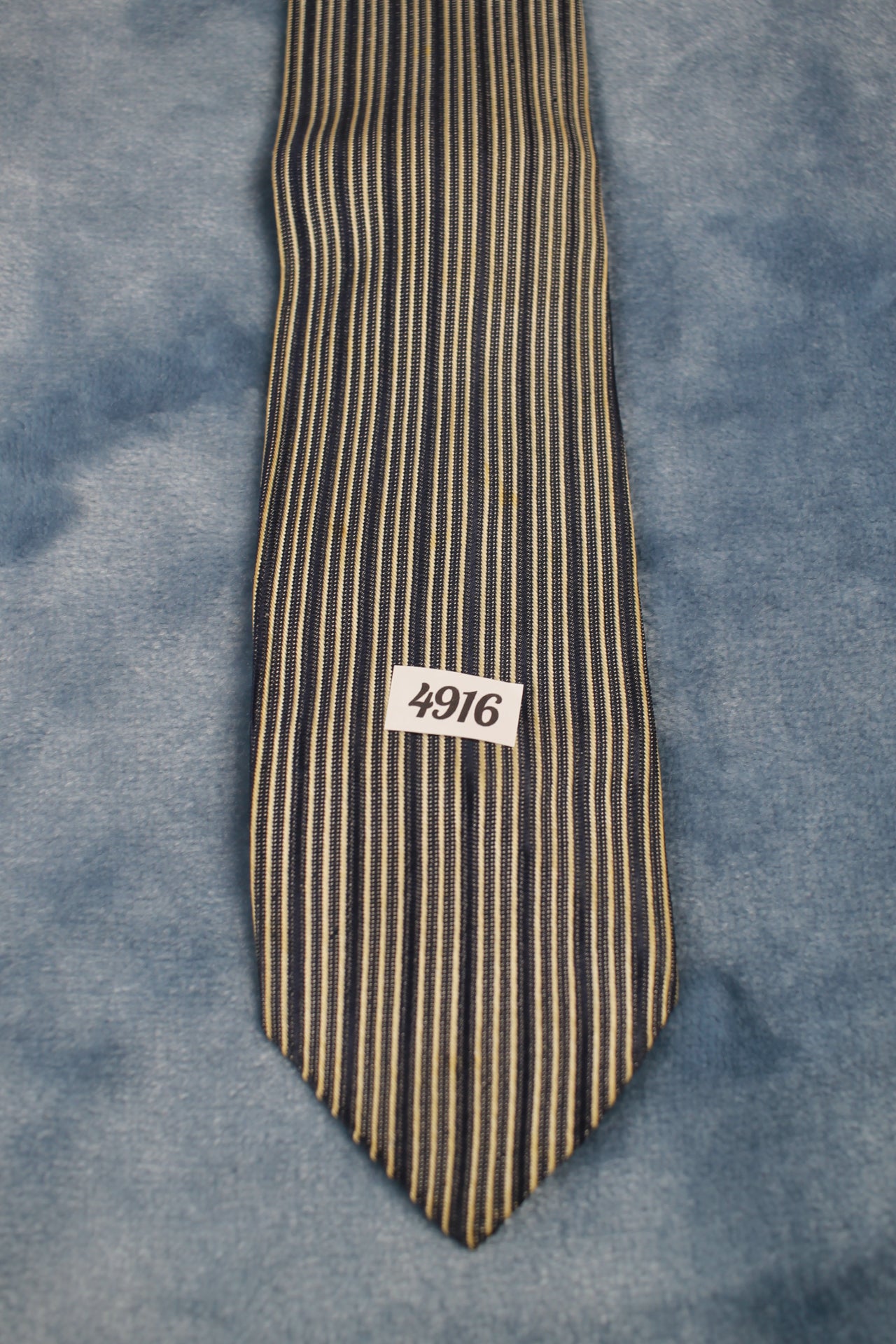 Vintage Blue Cream Striped Pattern Skinny Tie 1940s/1950s