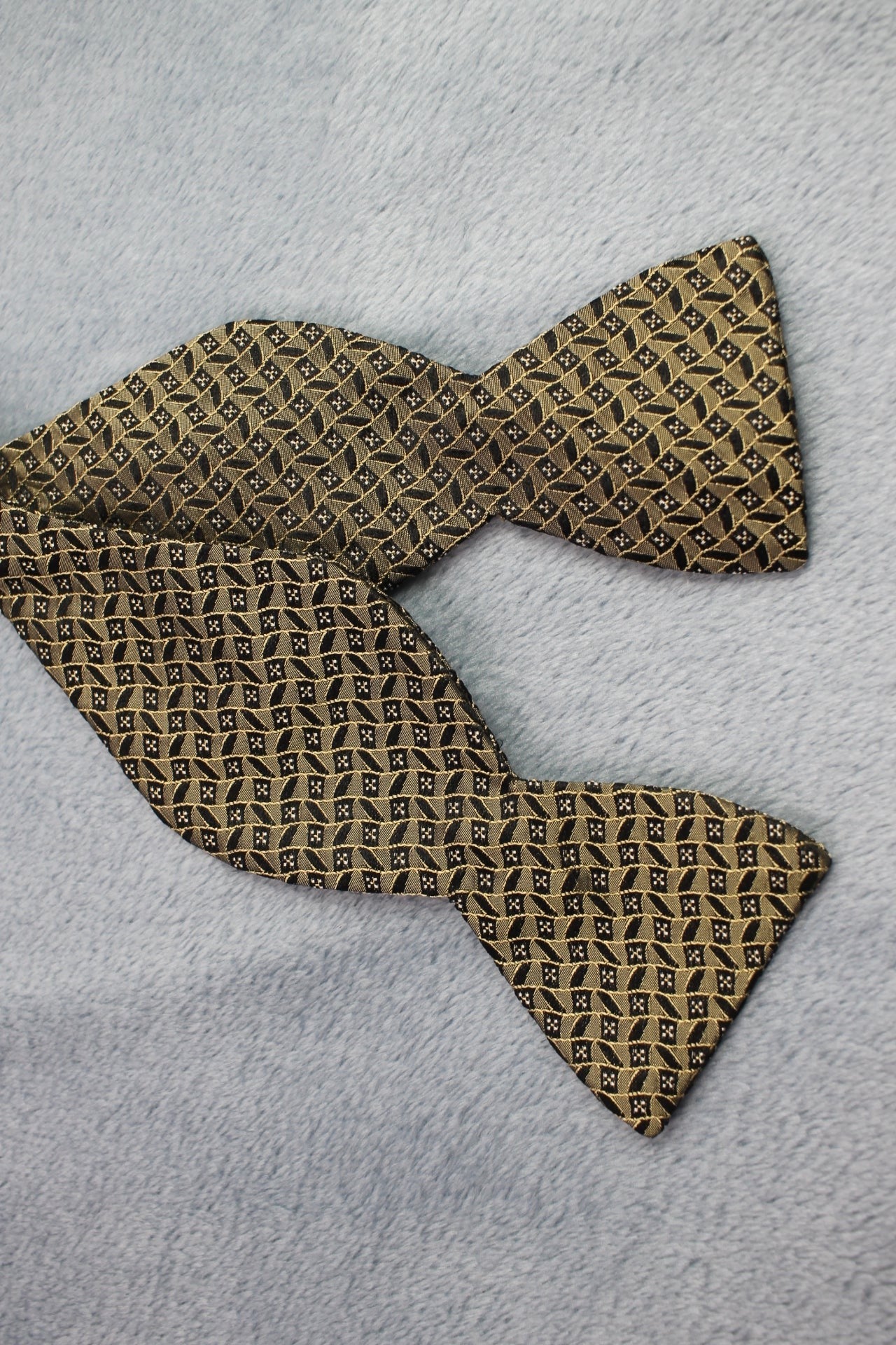 Vintage Preti Boyds self tie thistle end gold black pattern bow tie adjustable