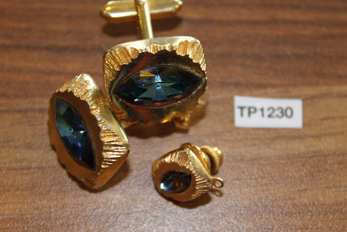 Vintage 1980s bling gold metal iridescent faceted glass stones cuff links & tie clip set