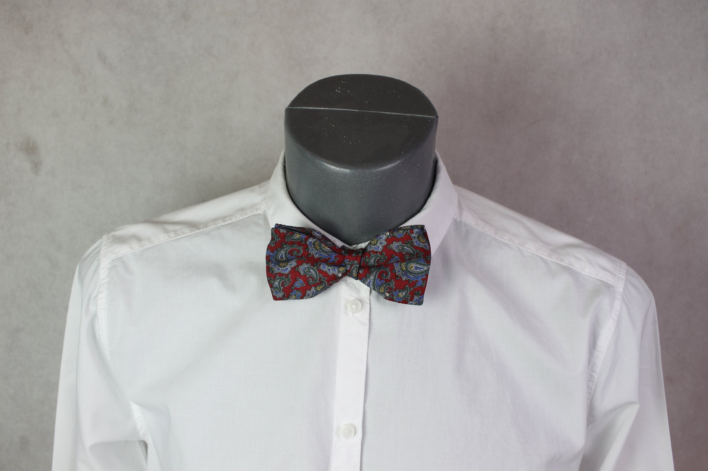 Vintage pre-tied red blue green paisley pattern bow tie adjustable