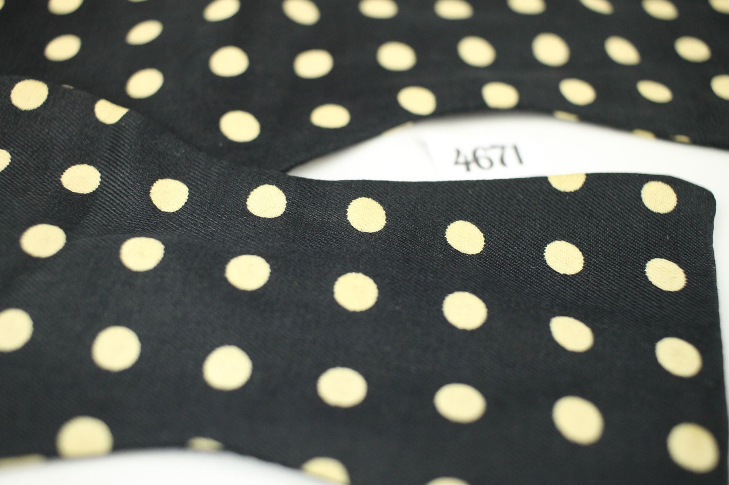 Vintage Stinchfield Black Ivory All Silk Self Tie Straight End Thistle Polka Dot Bow Tie