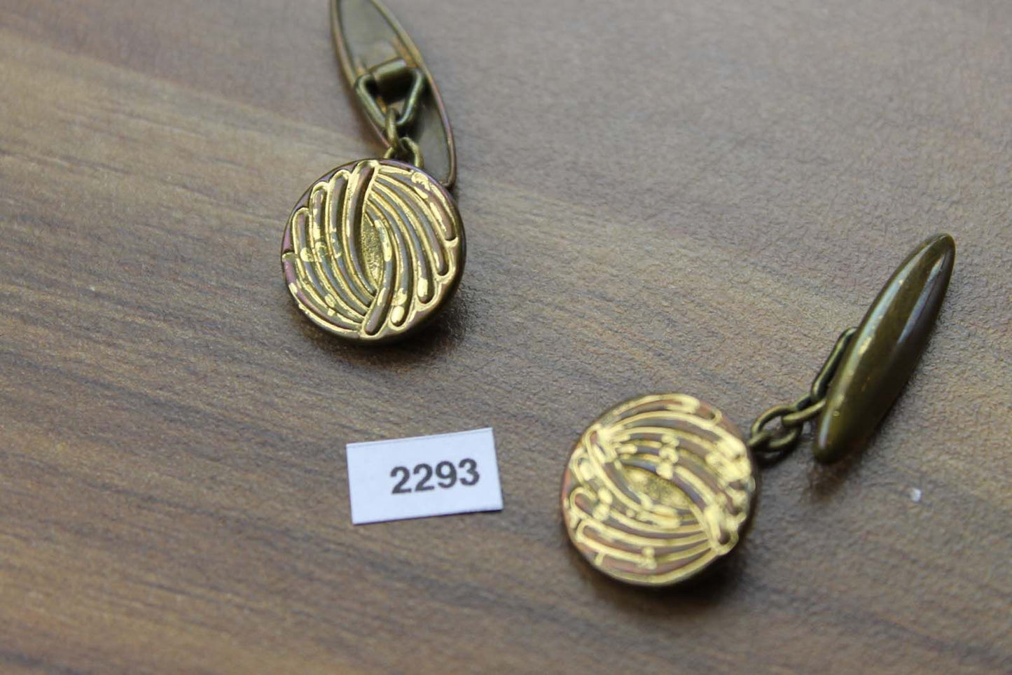 Vintage Ribbed Gold Metal Round Chain Connect Cuff Links 1950s