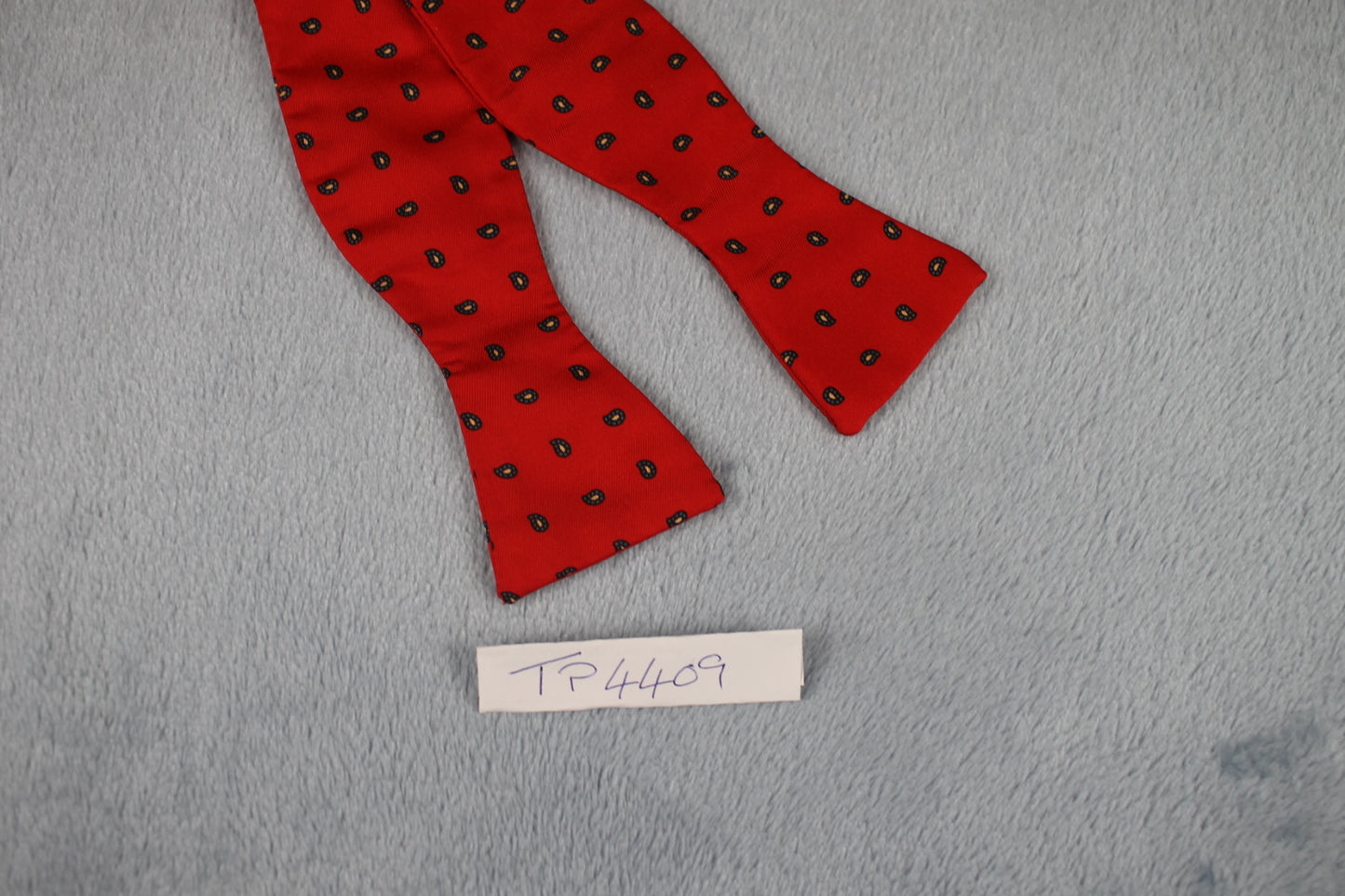 Vintage Robert Talbott self tie thistle end pure silk red green motif pattern bow tie adjustable