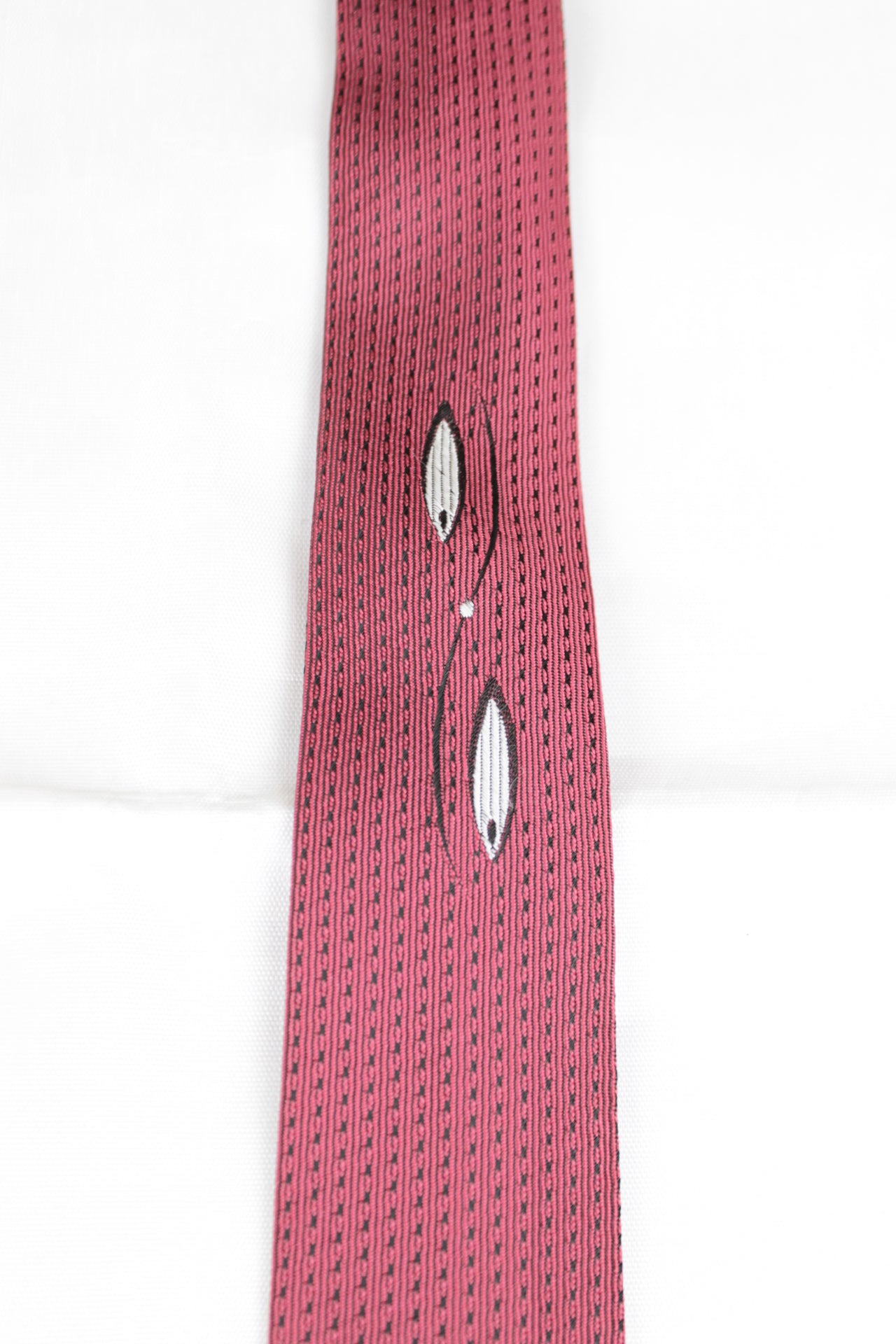 Vintage Currant Red 1950s Mod Skinny Tie