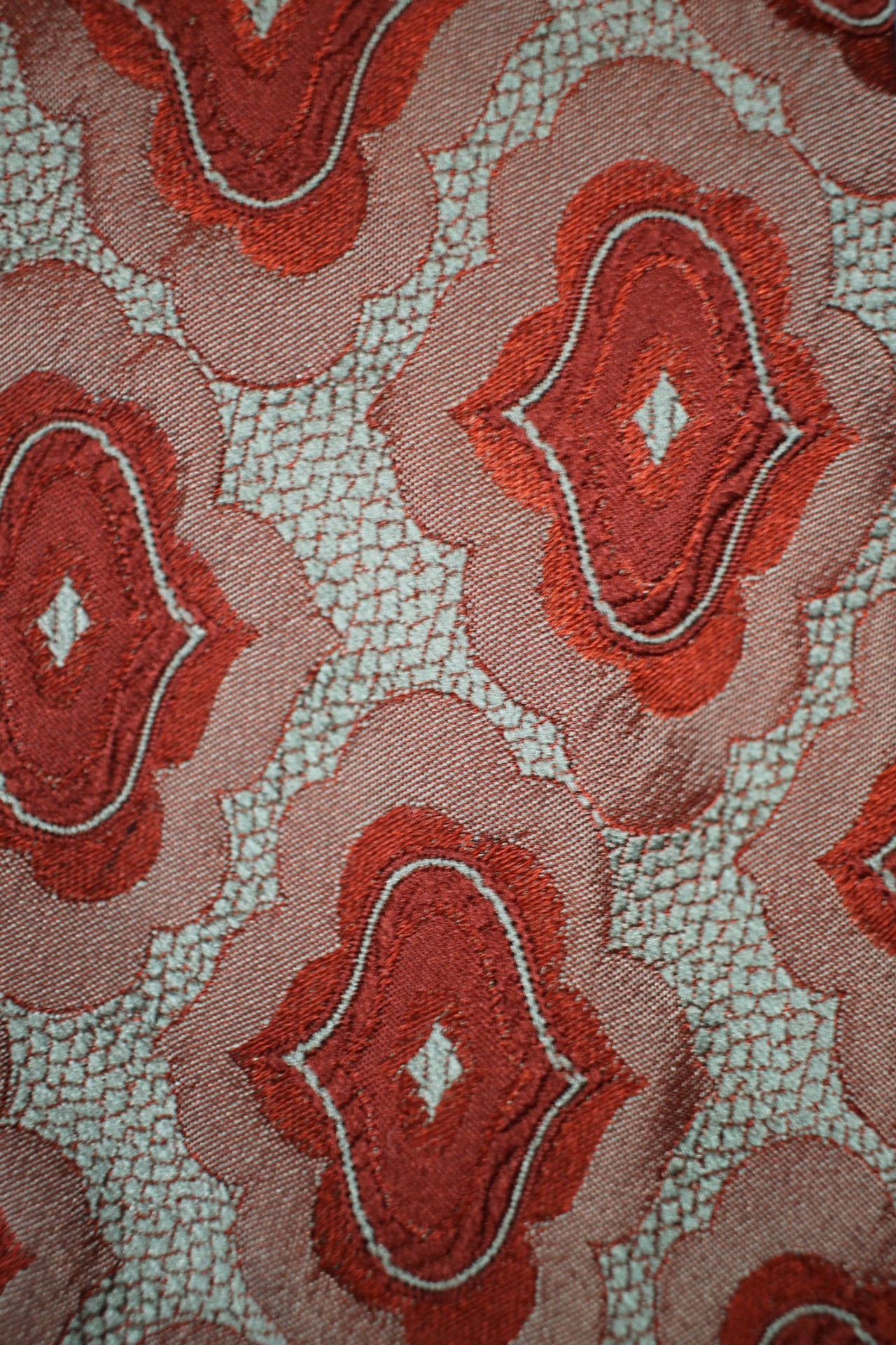 Vintage Tivoli 1960s green red pattern tie