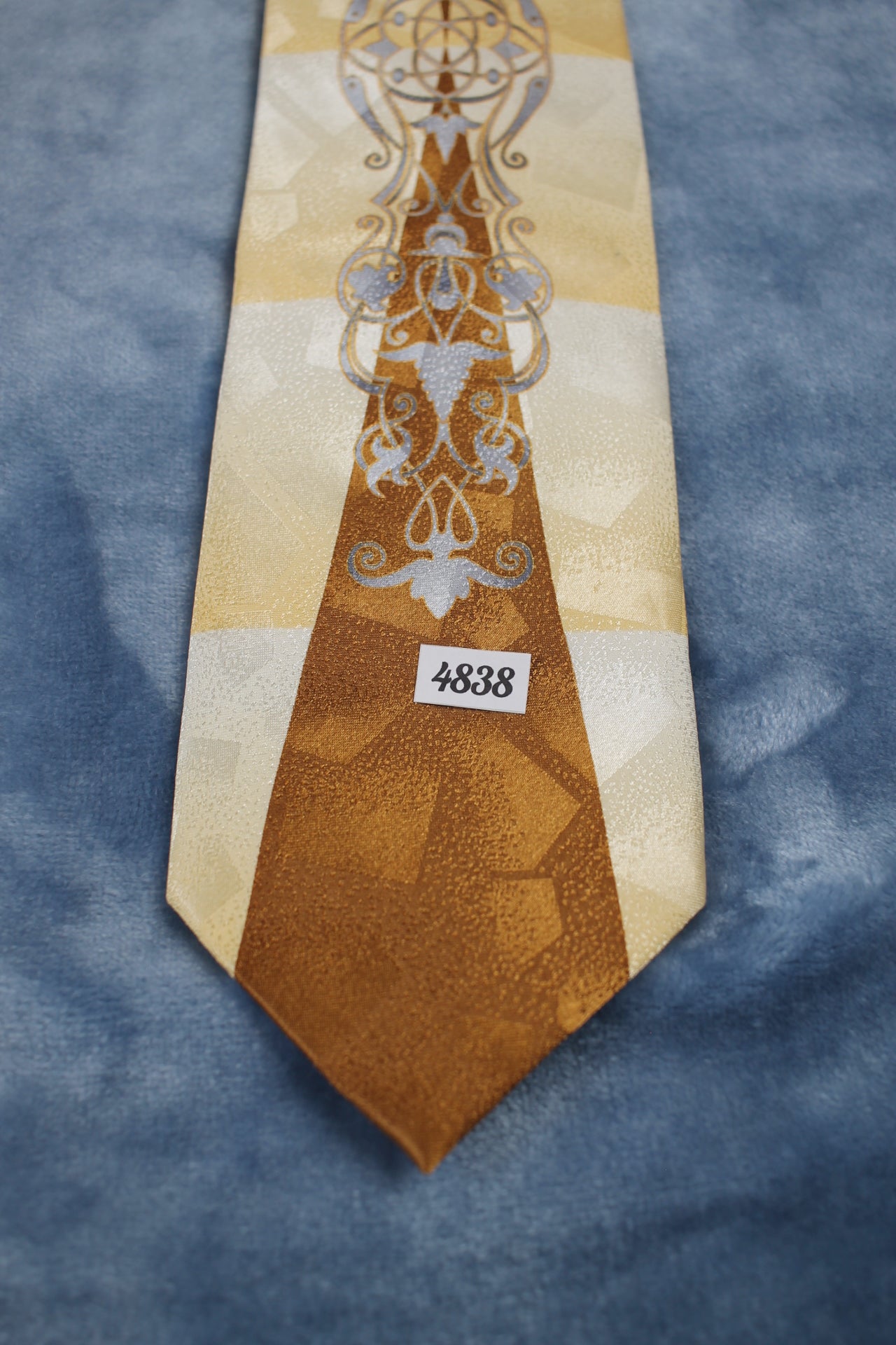 Vintage Fratello Hand Made1940s/50s cream bronze blue pattern swing tie