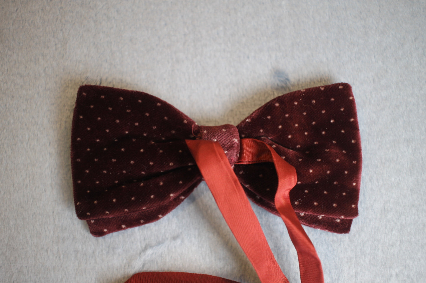 Vintage pre-tied 1970s two layer burgundy spotted velvet bow tie adjustable