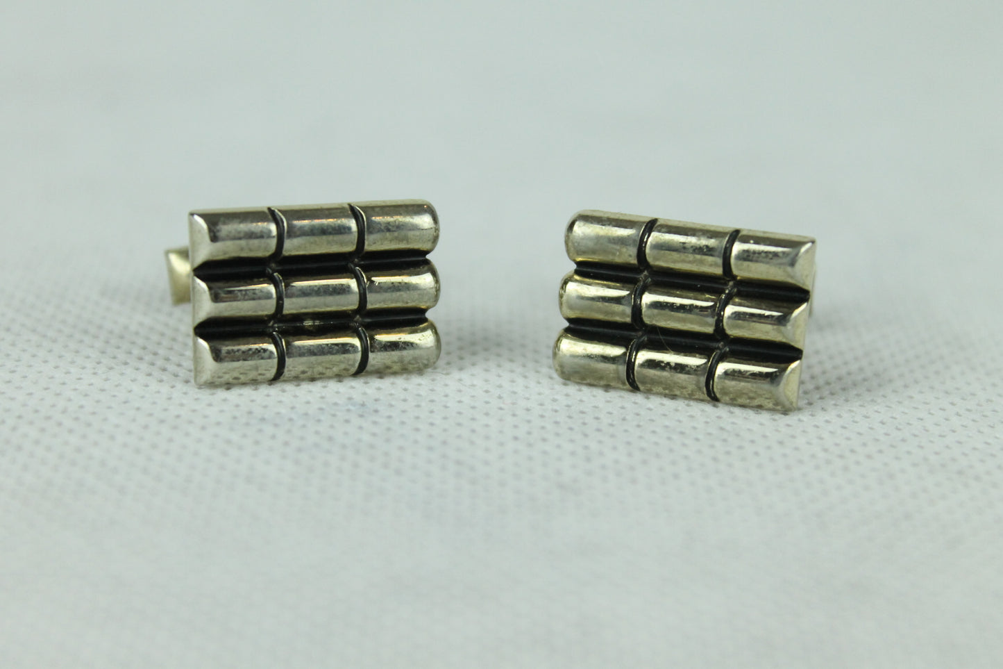 Vintage Gold Metal Oblong Bullet Ridge Cufflinks